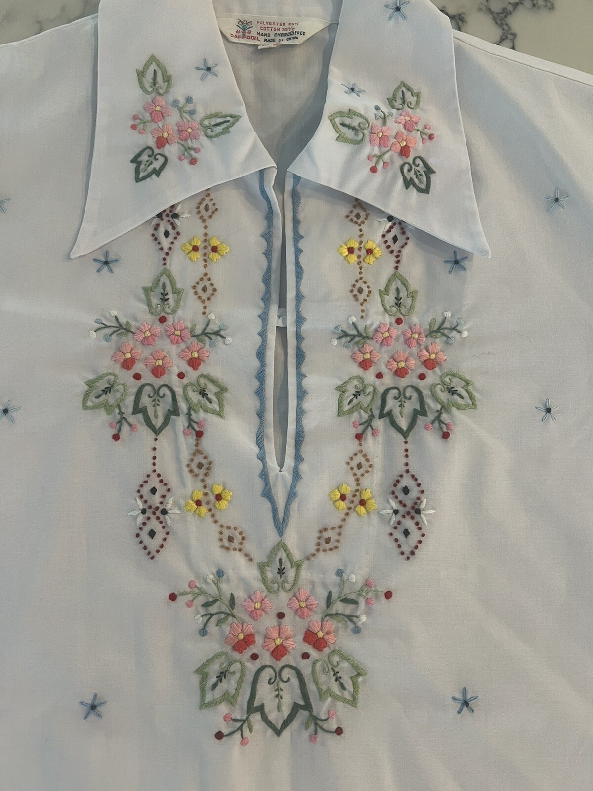 Vintage Daffodil 70s Embroidered Floral Blouse Medium Top EUC