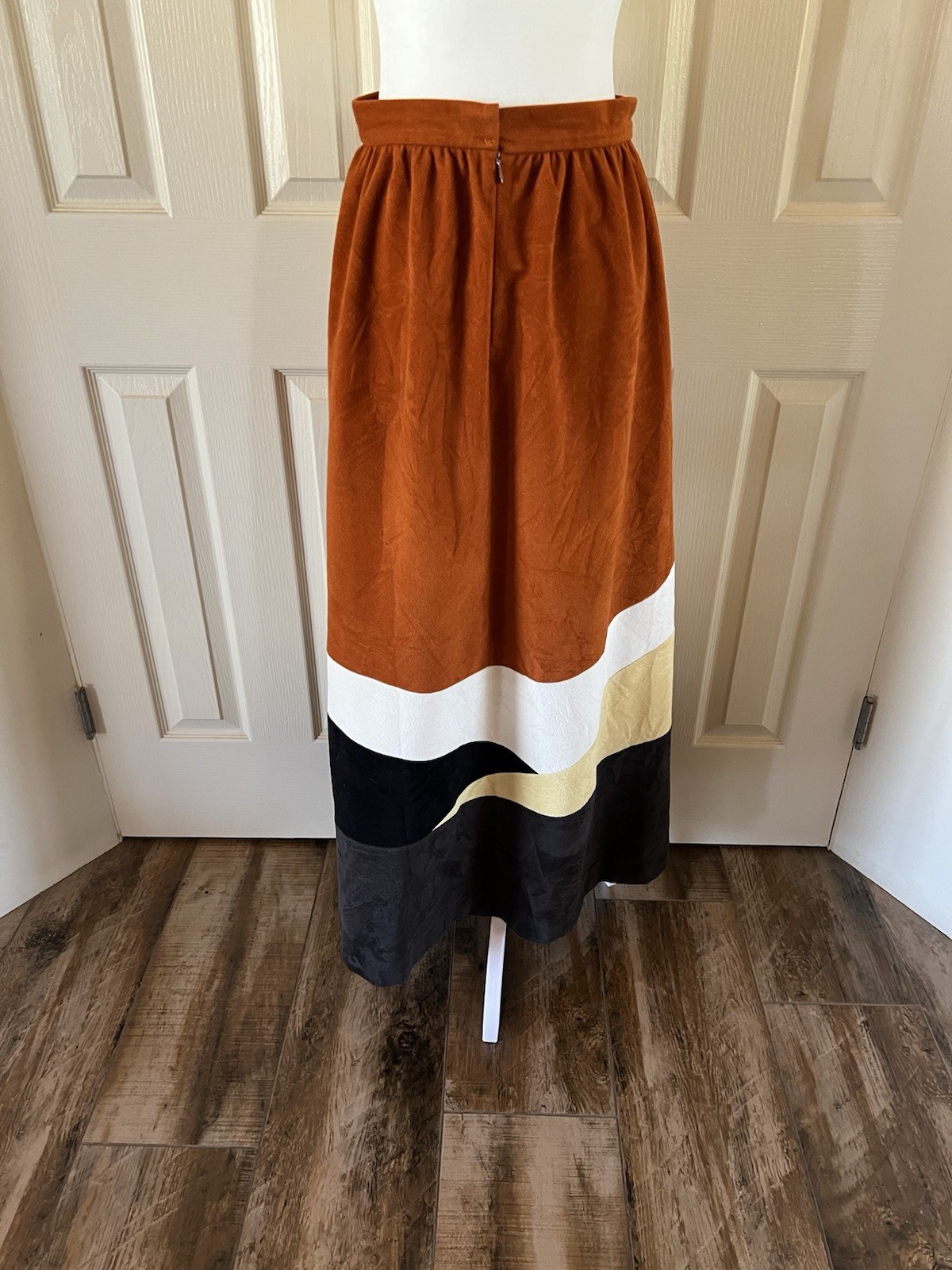 Vintage 70s maxi skirt Vanity Fair earth tones sun set scene rare size s/m boho