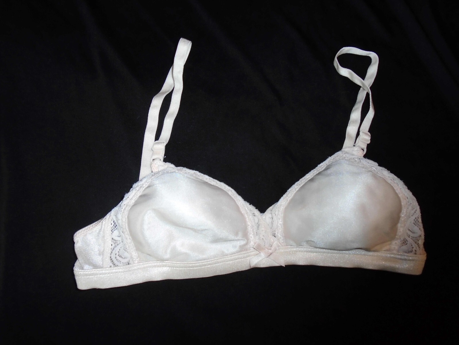 32B Shiny Peach Wireless Vintage WARNER’S Body Icing Bra #1205 32B