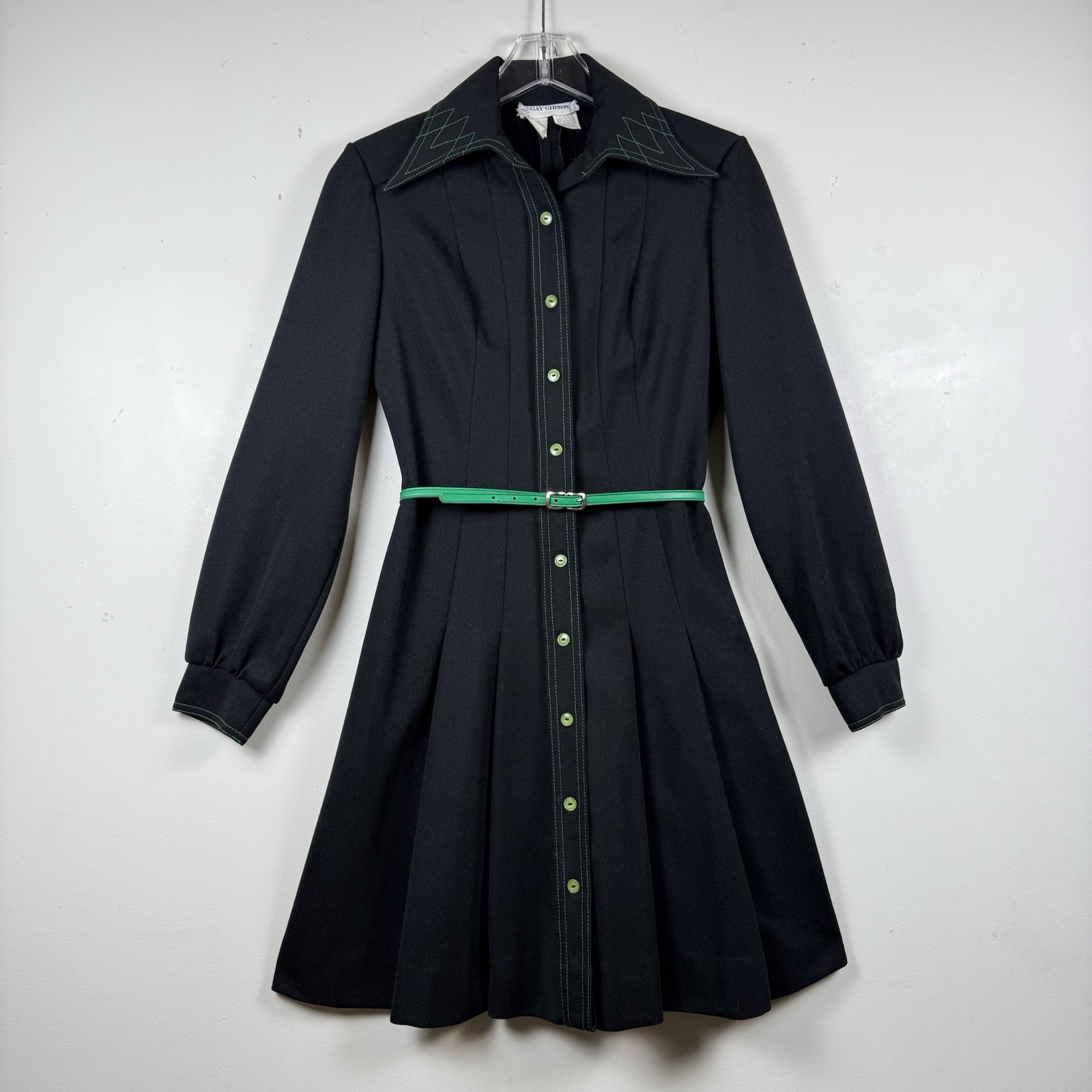 VTG 60s Dagger Collar Belted Shirtdress SIZE S Black Gay Gibson Pleated Mod Goth