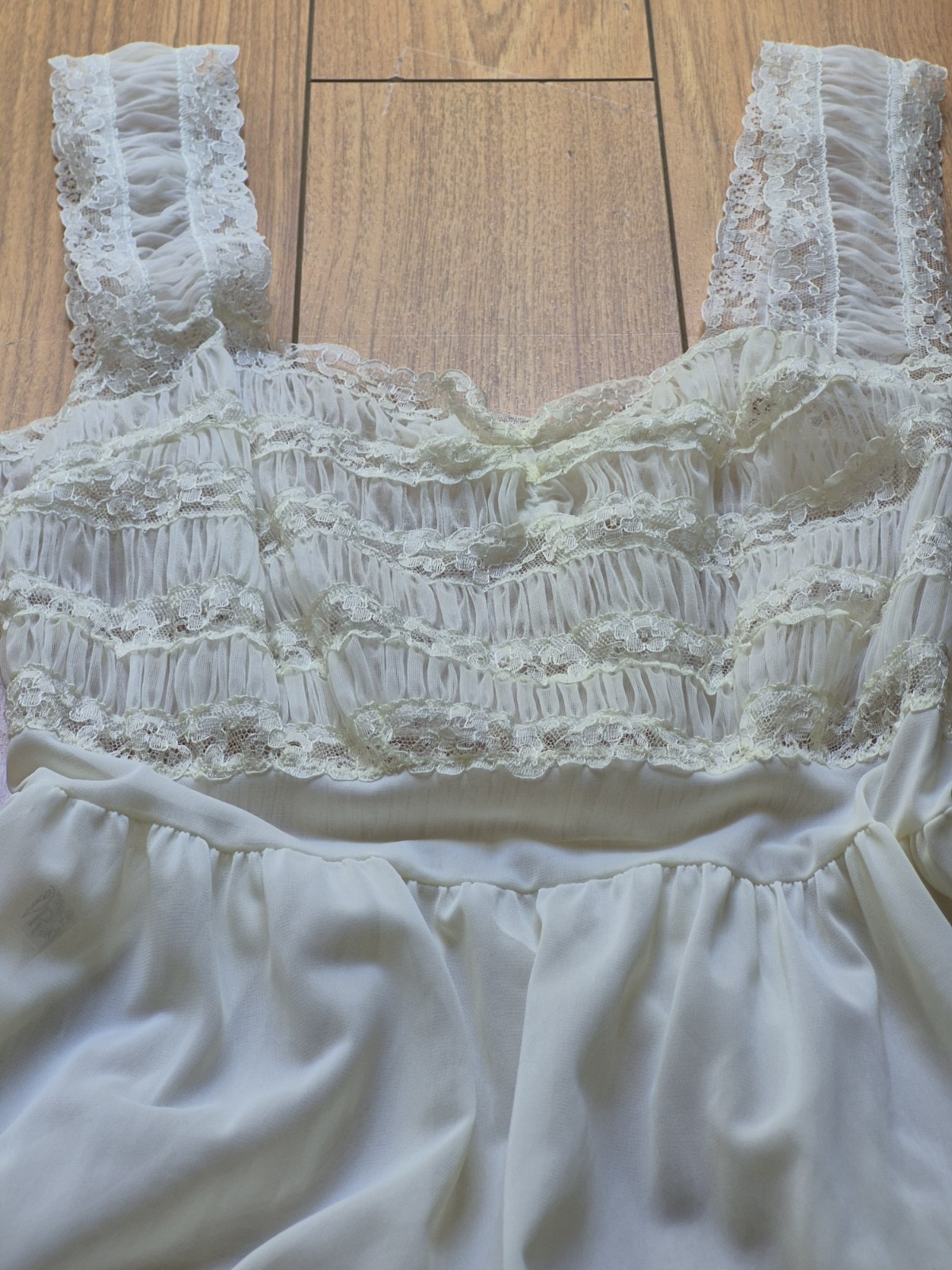 Vintage MCM Radcliffe Ivory Sheer Lace Smocked Bridal Peignoir Nightgown Set 2