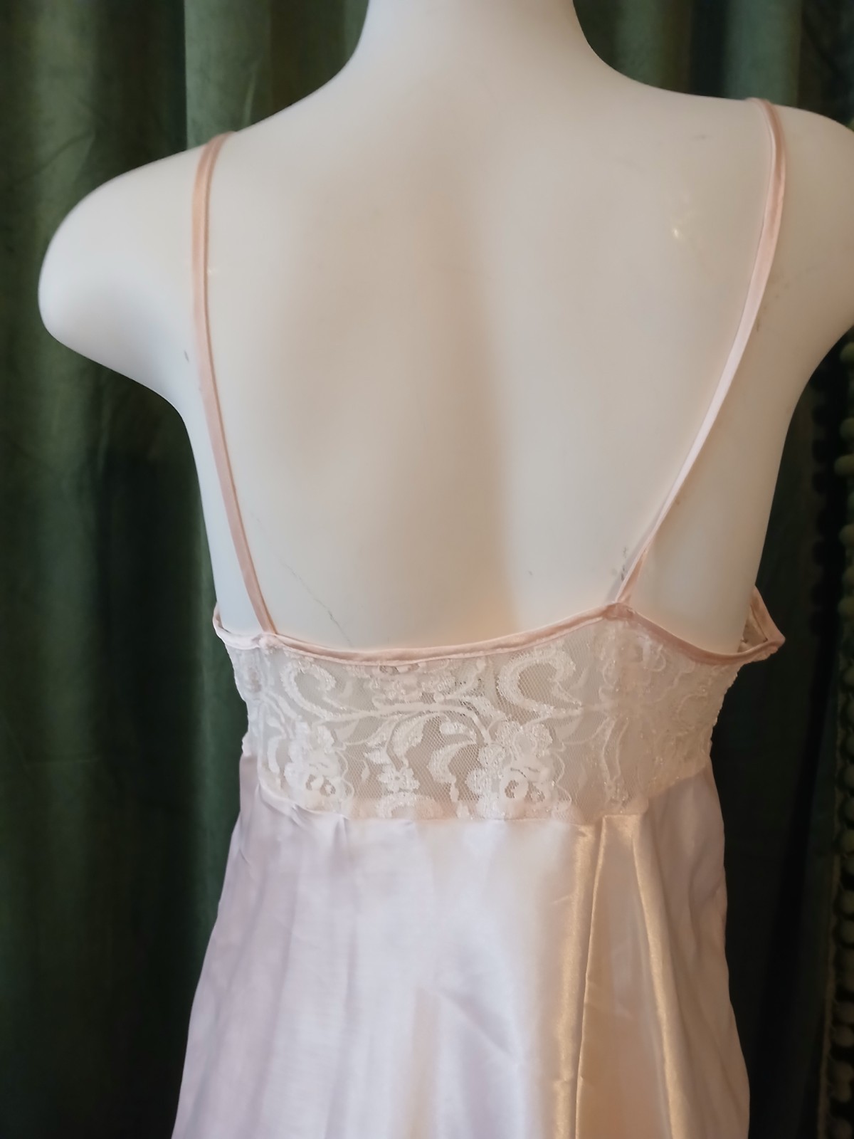 Vintage Pink Liquid Satin Heart Lace Sequins Pearl Rose Nighty Lingerie M EUC