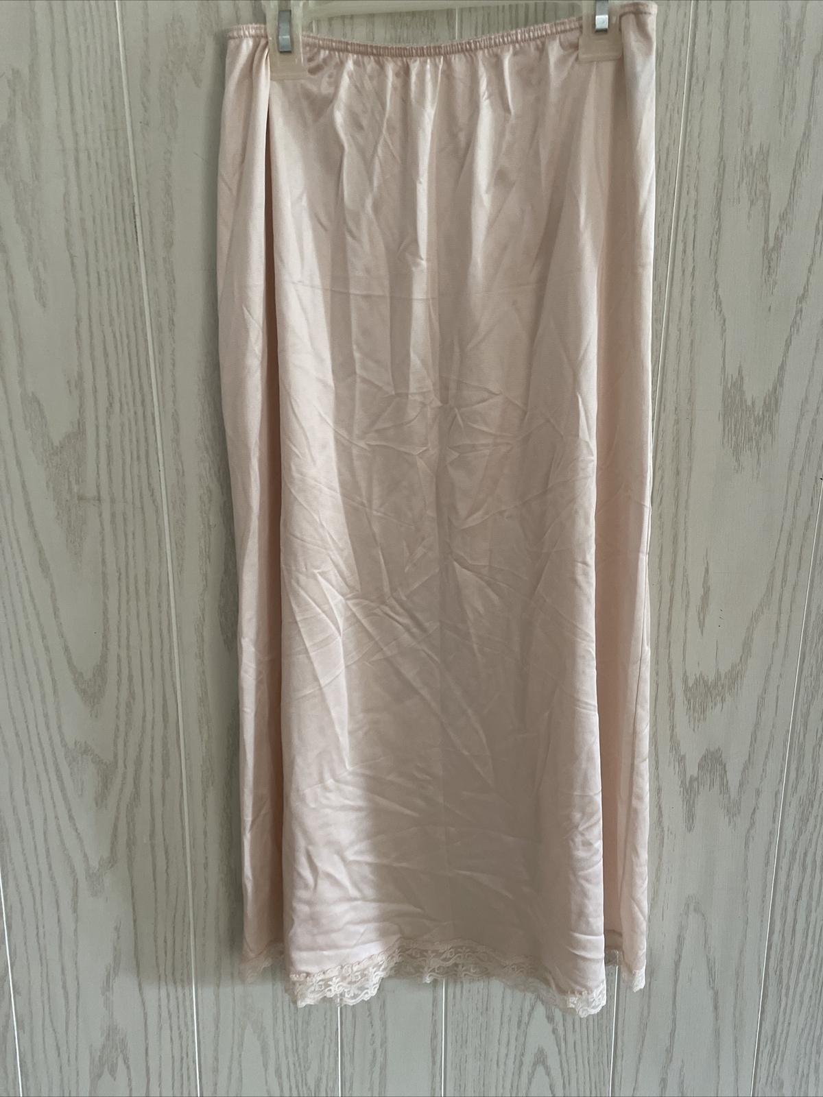 Warners Perfect Measure Champagne/Beige Half Slip Long 31”Size M Vintage Nylon