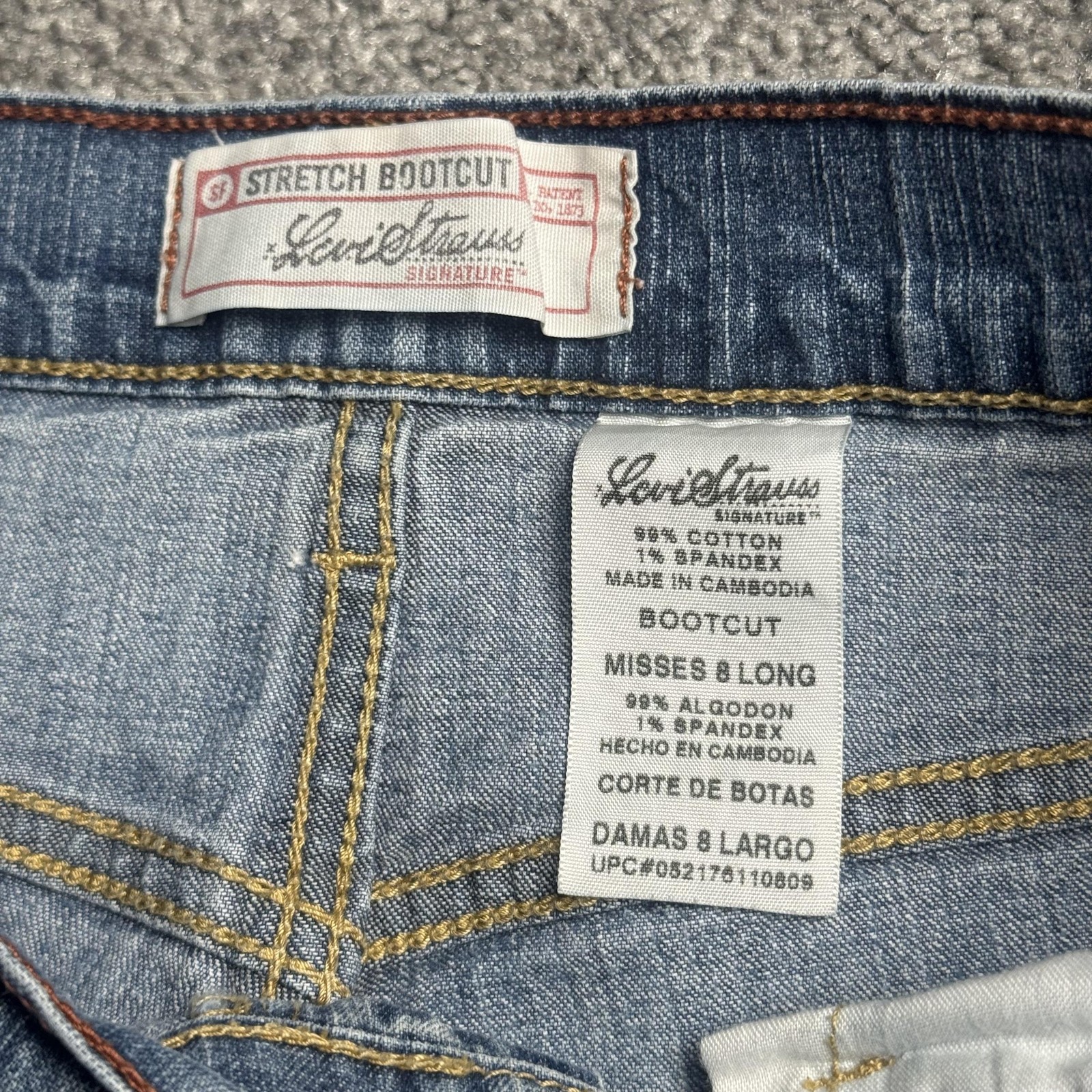 Levi Strauss Signature Denim Shorts Womens 8 Long Blue Rolled Cuff Casual