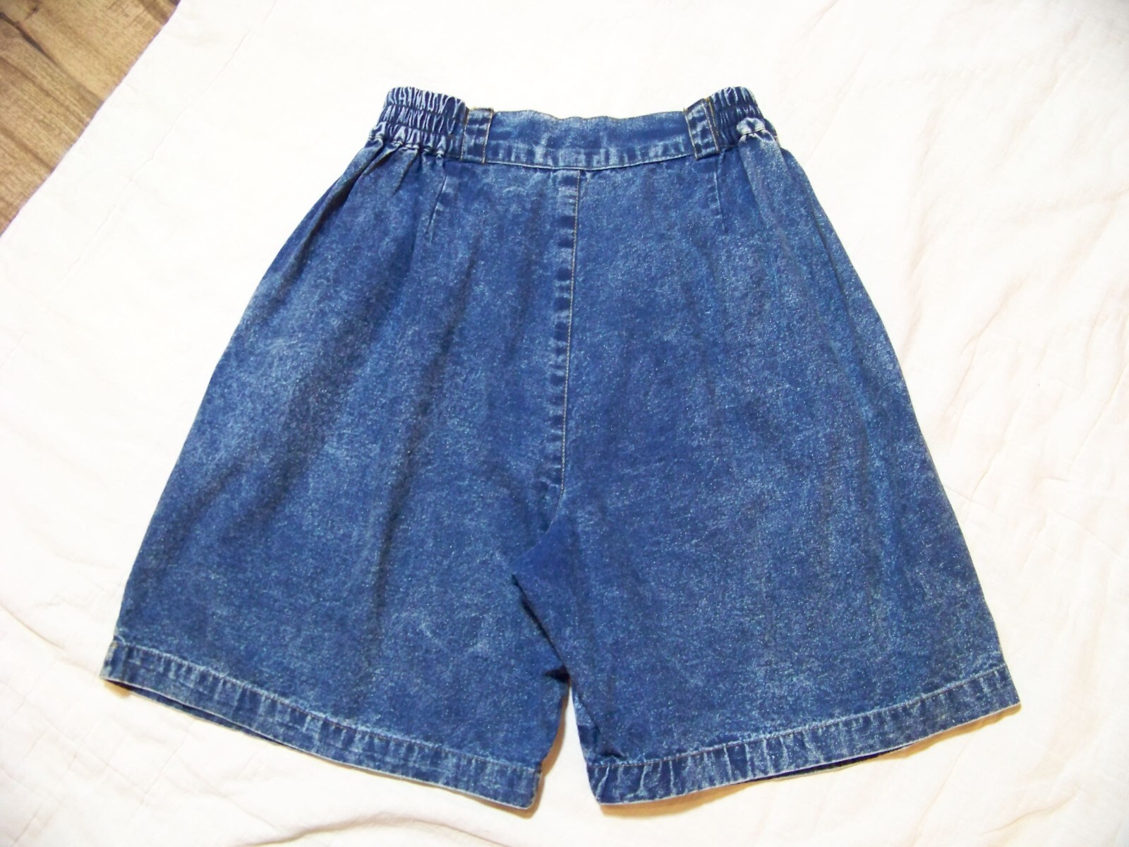 Women’s Vintage Prett Bleu Embellished Acid Wash Denim Shorts – M – „Mom Shorts”