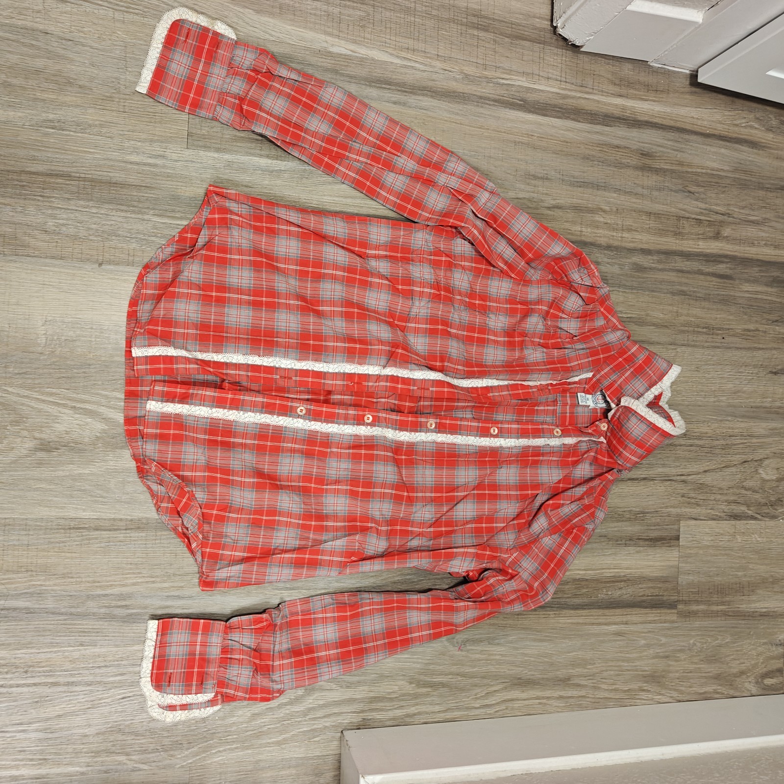 Vintage J.G. Hook Women’s Size 14 Red Plaid Cotton Lace Trim Blouse Hong Kong