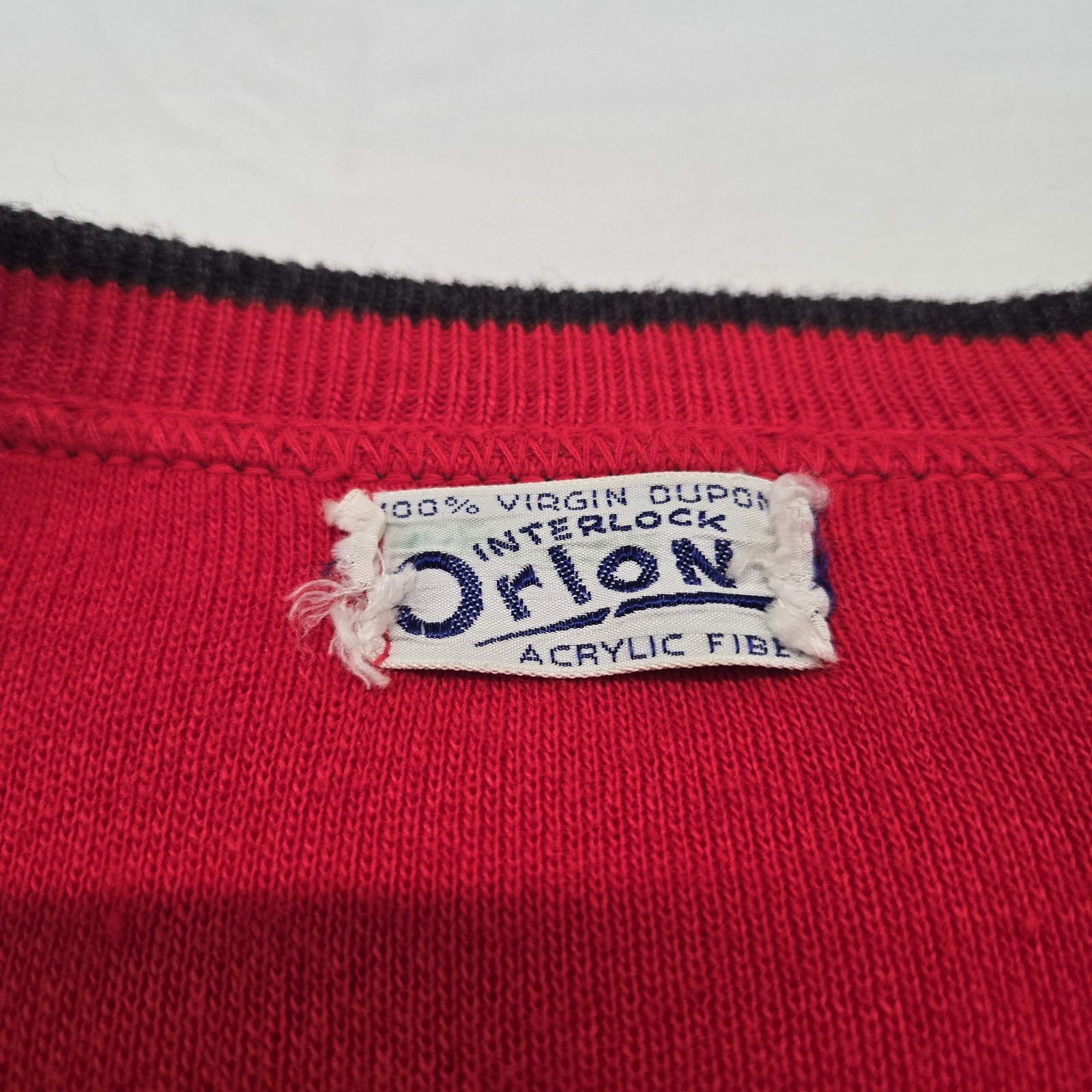 S/M Vintage Interlock Orlon Red Sweater Button Cardigan 100% Virgin Du Pont 60s