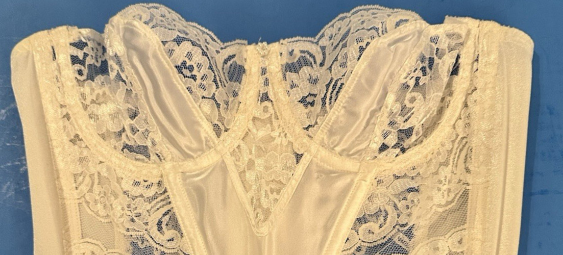 Christian Dior Intimates Vintage White Lace Bustier Corset – 36B
