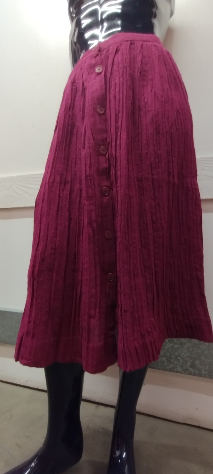 1970s Campus Casuals Pink Fuchsia Skirt Crinkle Cotton Buttons Below Knee Size M