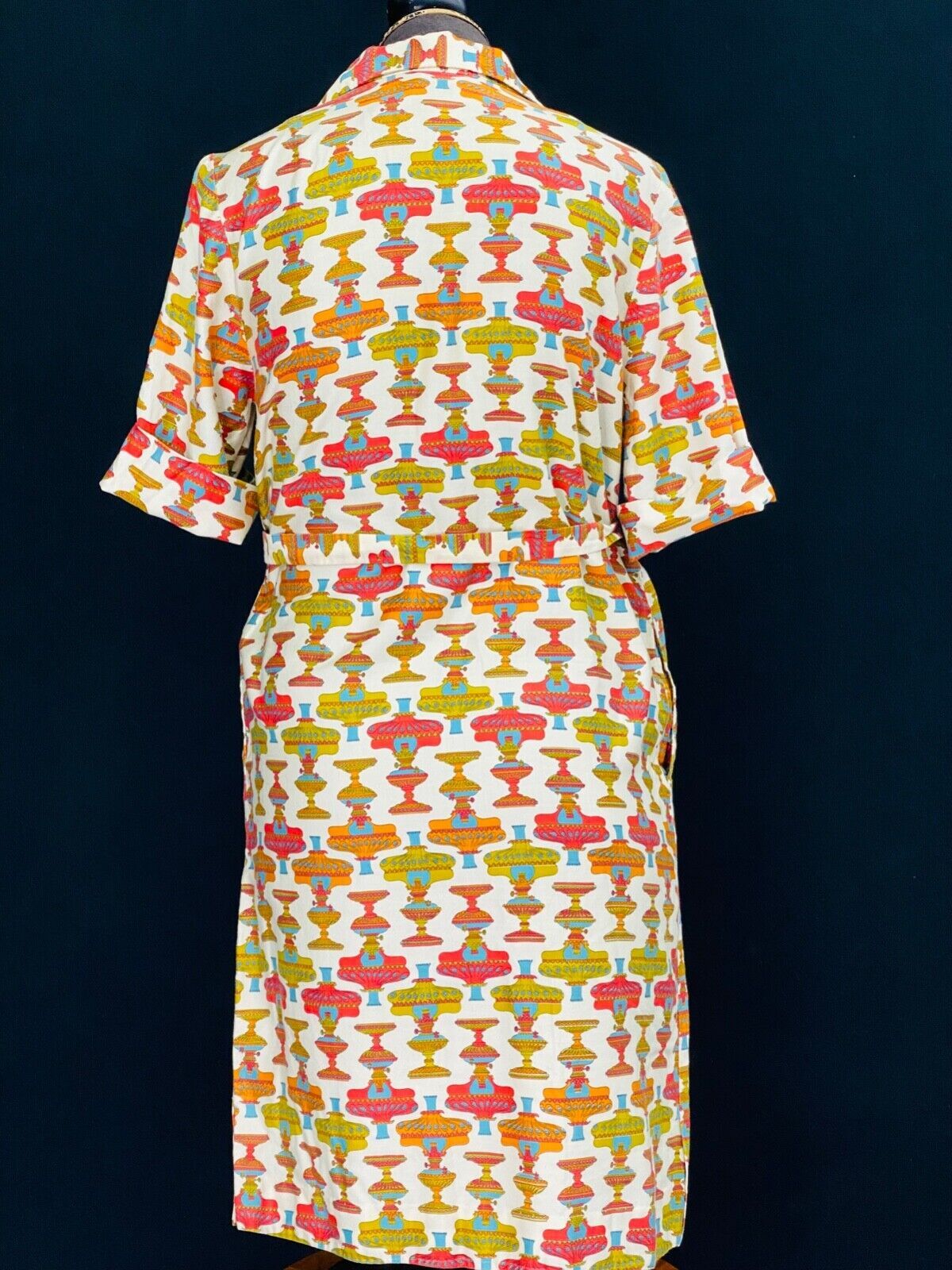 Vintage 1960s novelty print dress, gas lamps cotton short sleeve green red M