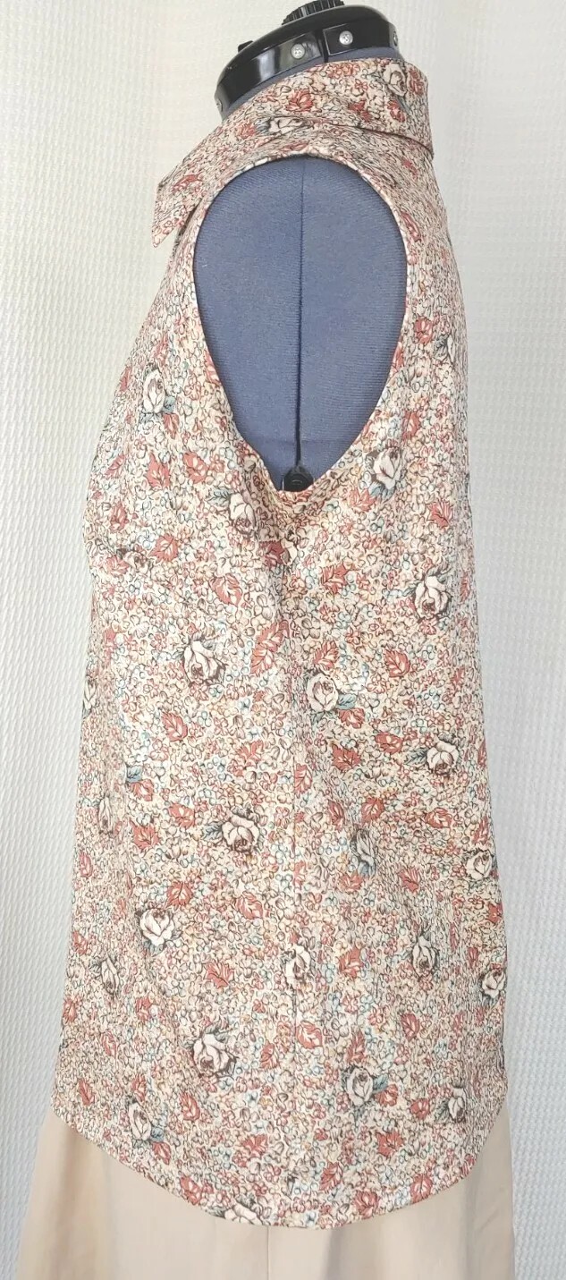 Vintage Brown/Rust/Blue Floral Sleeveless Top with Collar 40″ Bust Sz LG?
