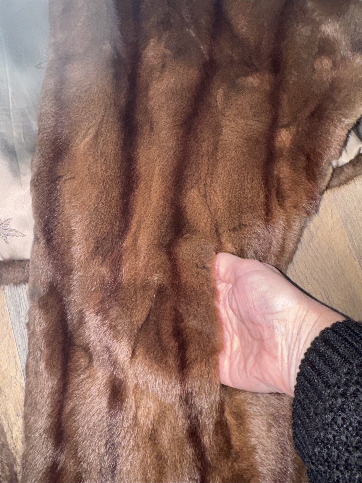 VINTAGE FUR LABEL AUTHORITY MINK FUR STOLE WRAP SHAWL CAPE Possibly 1960s