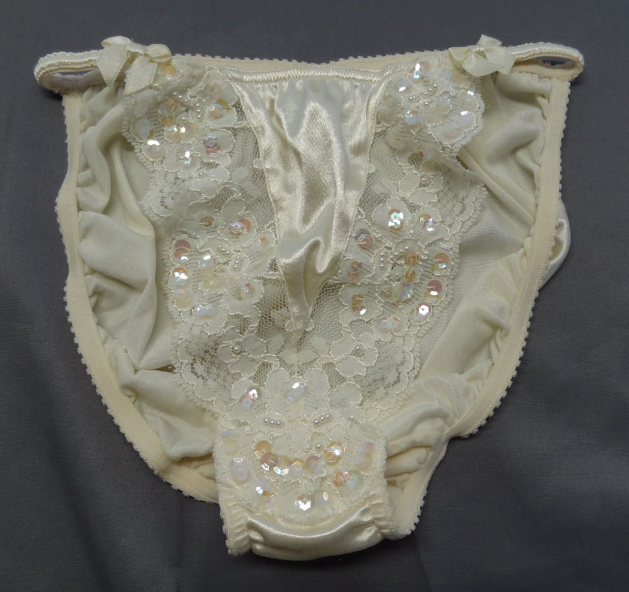 Victoria’s Secret S 5 VTG Satin String Bikini Nylon Stretch Lace 80s Gold Label