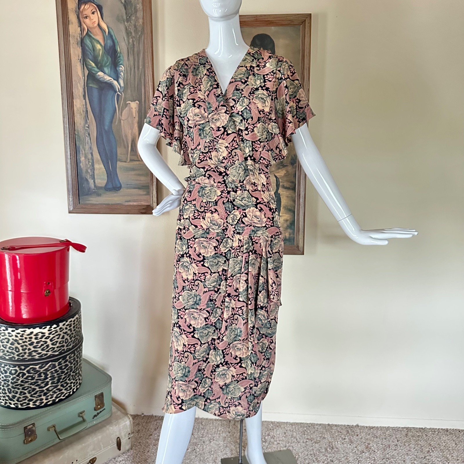 Vintage 80s doe 40s Romantic Femme Floral Draped Sash Wiggle Wrap Dress M