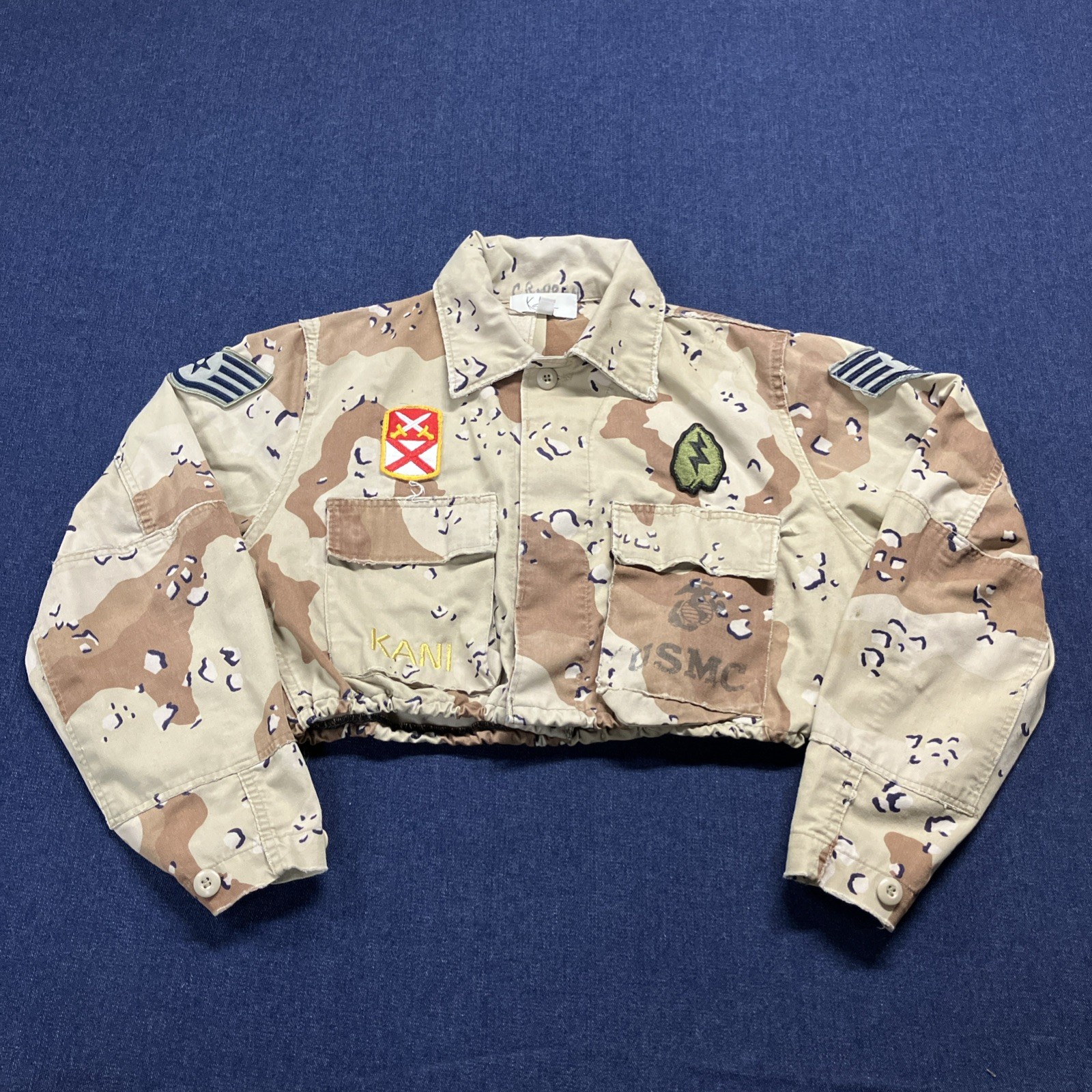 Vtg Distressed 90s Karl Kani USMC Chocolate Chip Patched Cropped Army Jacket L