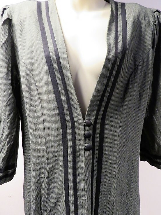 Vintage 1990s USA Michael Blake Blazer Suit Jacket Top Padded Shoulders Low Cut