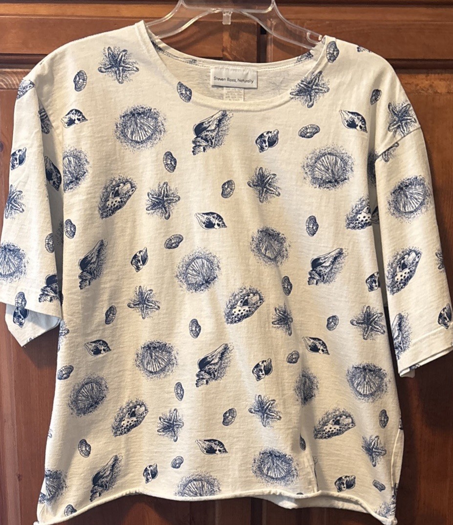 VTG 80’s Steven Ross, Naturally White S/S Tee Shirt W/Blues Shells & Starfish LG