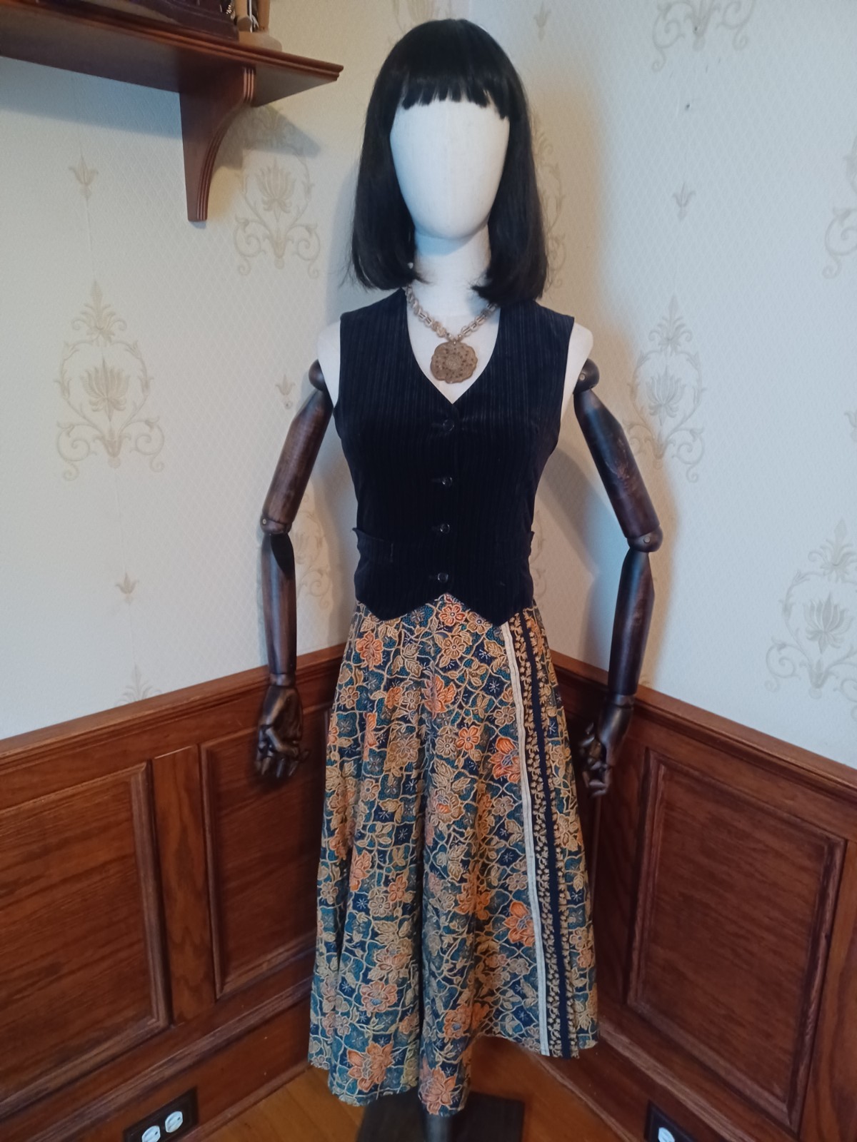 Vintage 1970s 100% Cotton Batik Print Blue and Brown Boho Midi Skirt