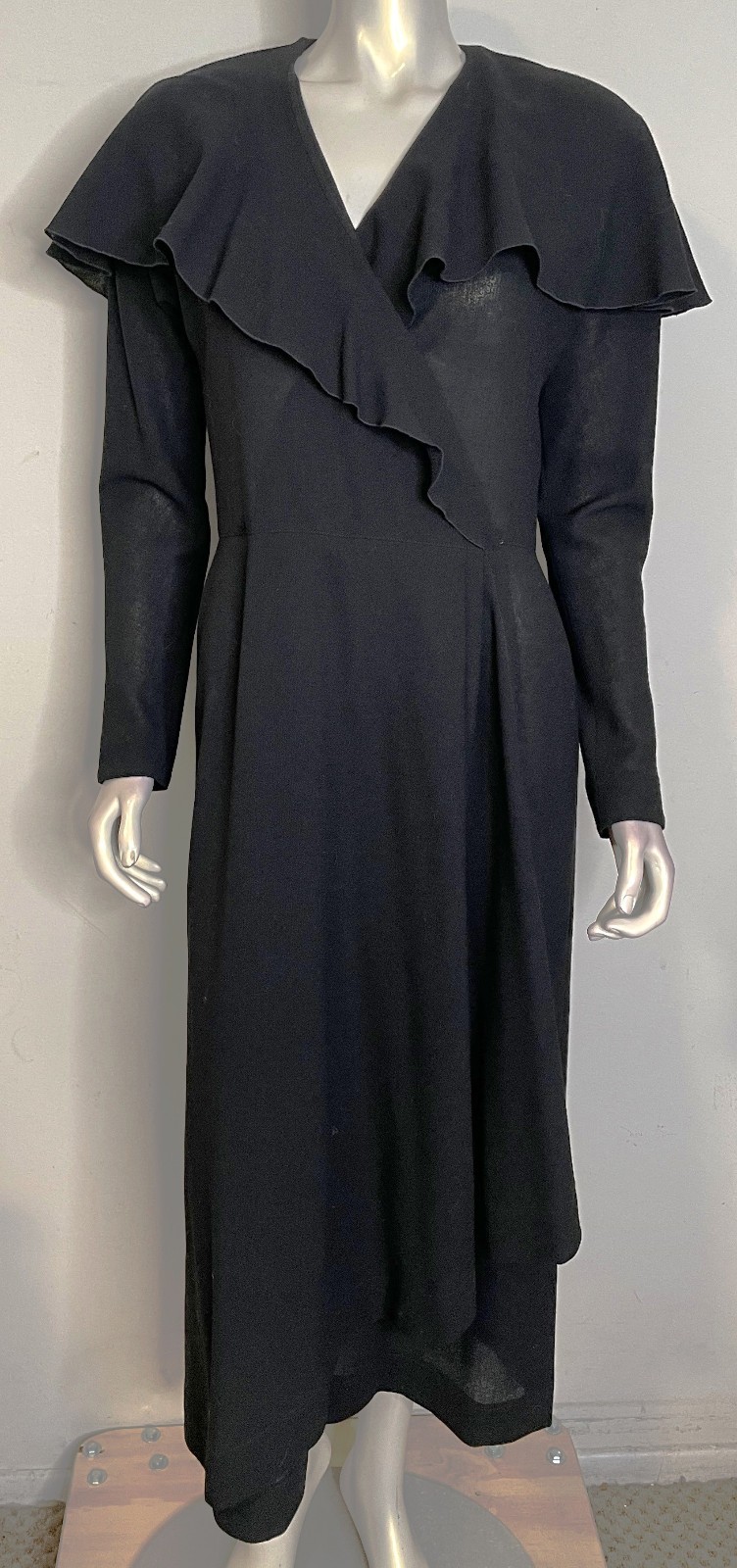 Jean Muir Dress Womens 8 10 Black Wool Crepe Ruffle Cape Collar Coat Dress VTG