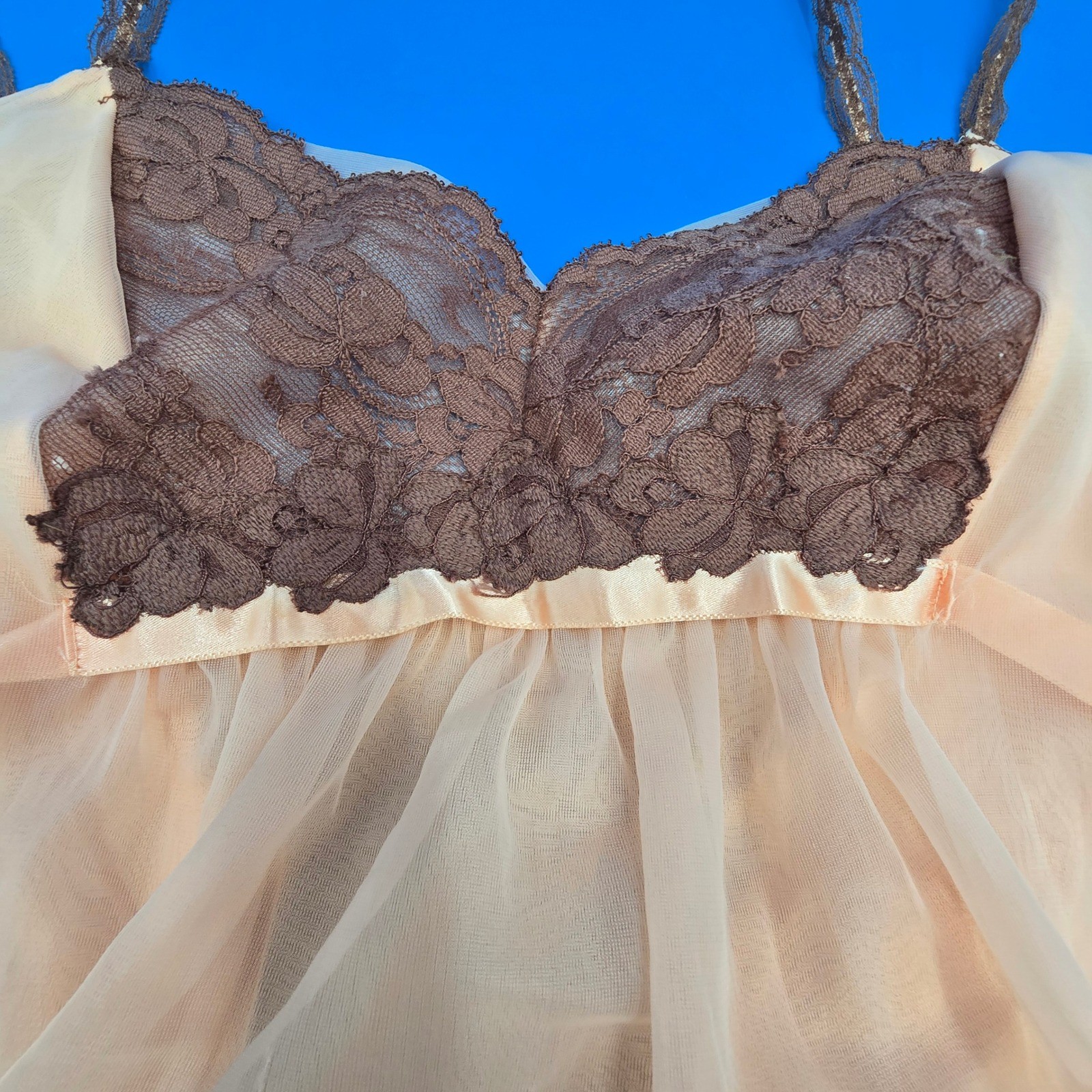 Vintage Vanity Fair Peach Nylon Nightgown Sheer Lace Overlay Empire Waist 34