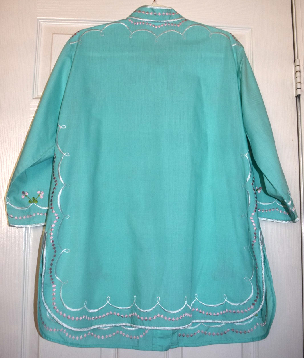 Vintage Caro of Honolulu Embroidered Blouse Cotton Blend Philippeans Size L