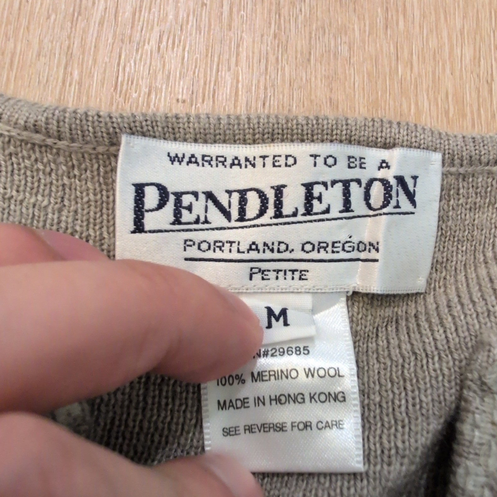 VTG Y2K Women’s Medium Cardigan 100% Merino Wool Sweater Beige Cottage Coquette
