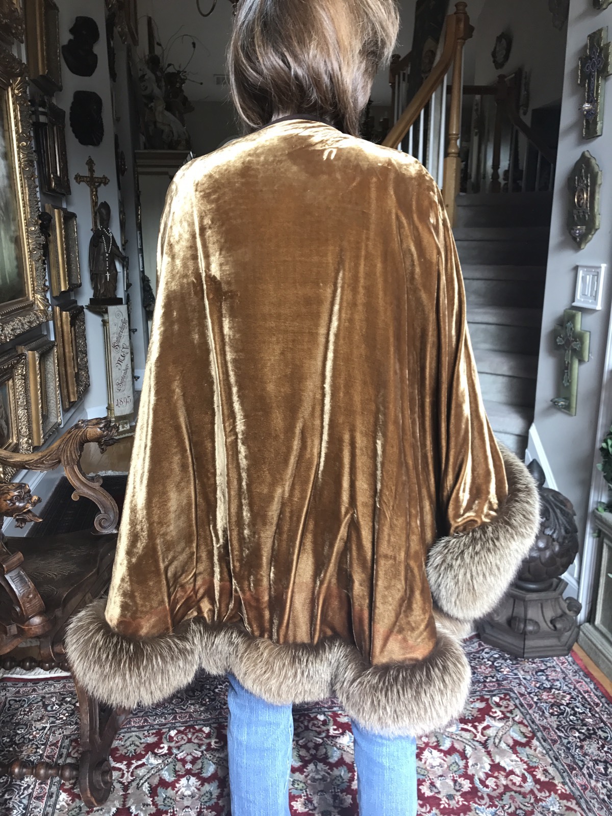 Vintage Brown Velvet SWING OPERA Cape, Beautiful Natural Fox Fur Trim ONE SIZE