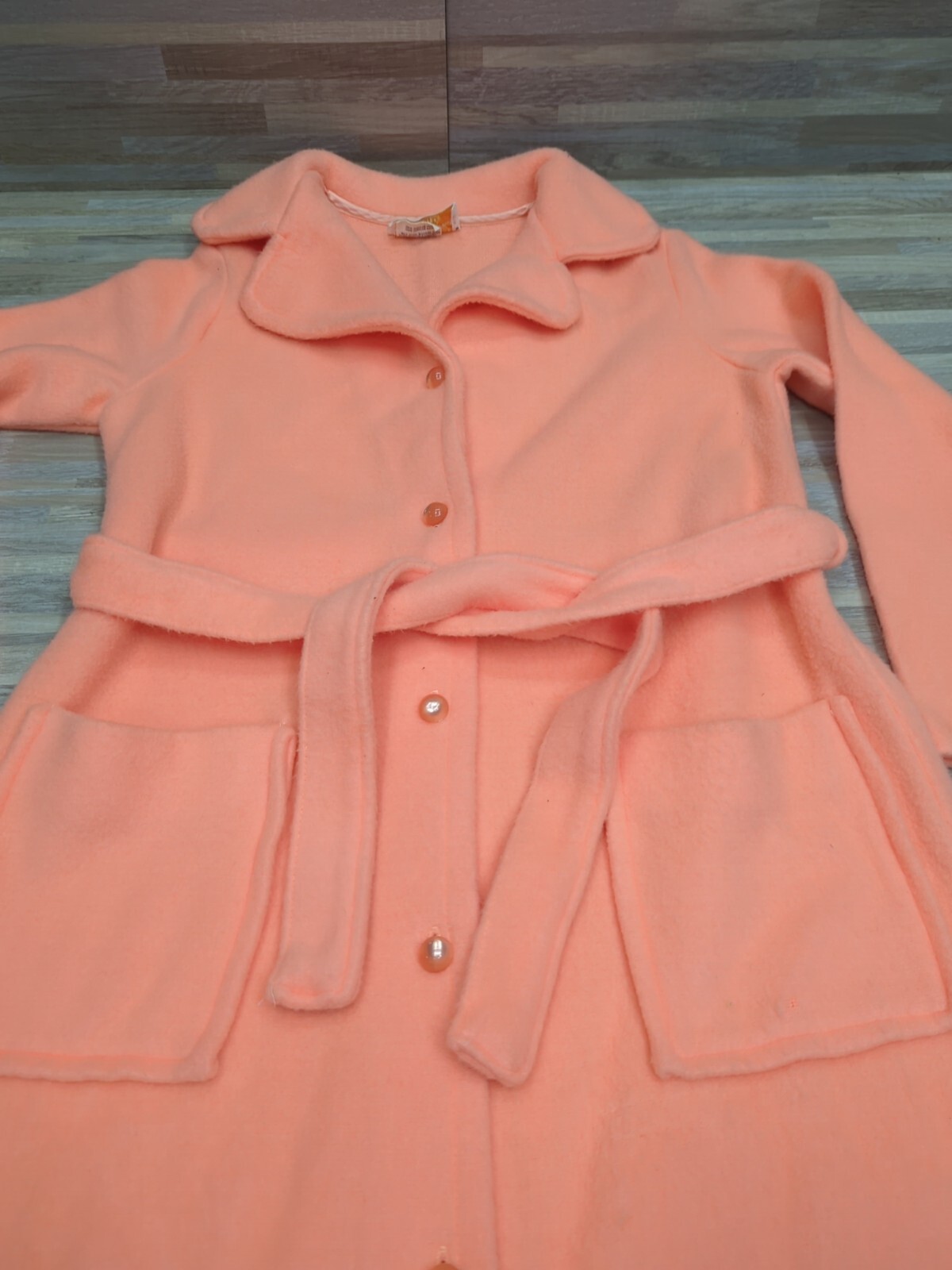 Vintage 60’s/70’s peachy orange Fleece Robe/ Housecoat nightgown Sz Medium