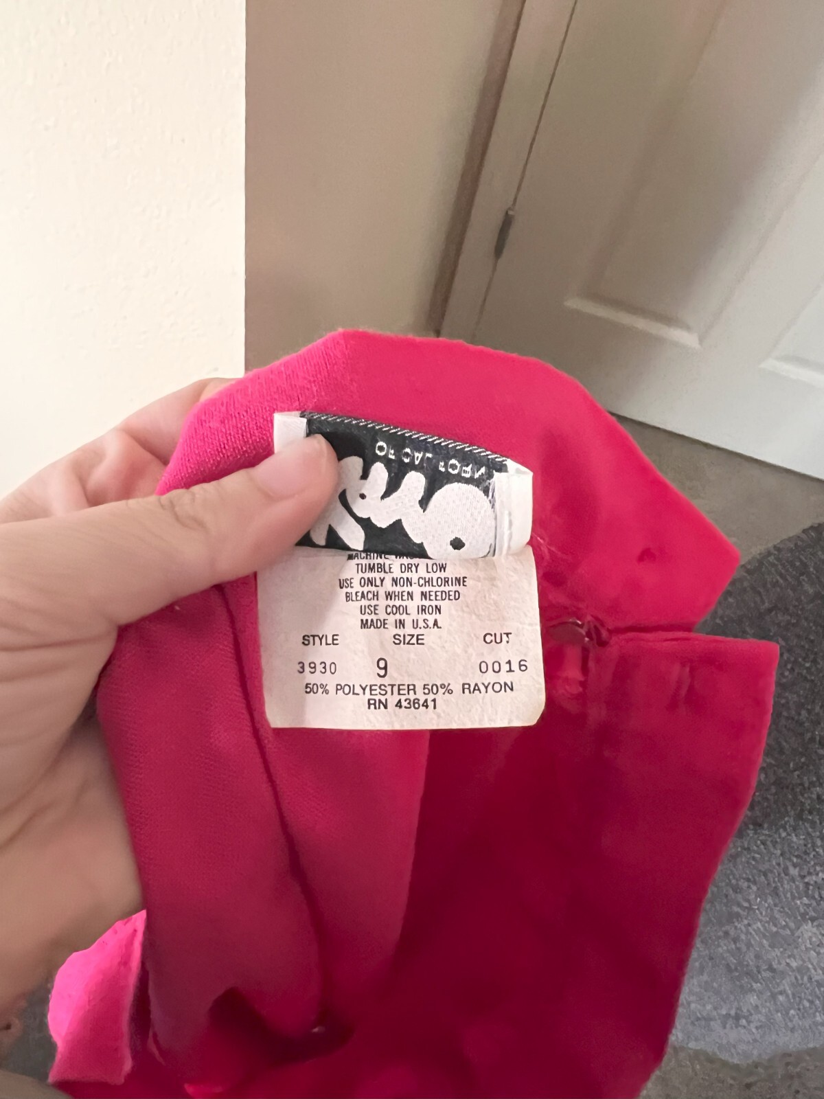 Women’s Vintage 1980’s Kayo of California Fuchsia Pencil Skirt – Size 9