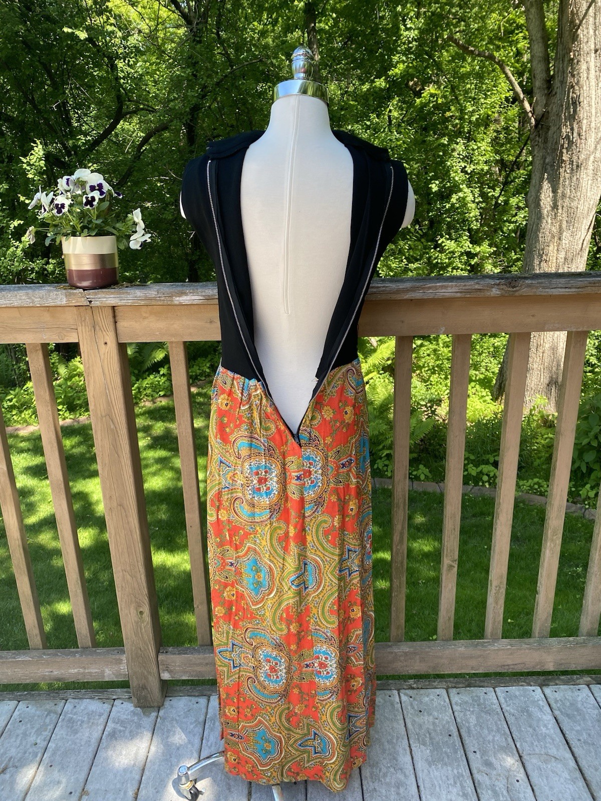Vtg 70s Psychedelic Long Skirt w Belt Maxi Hostess Dress Black Bodice Size 9 10