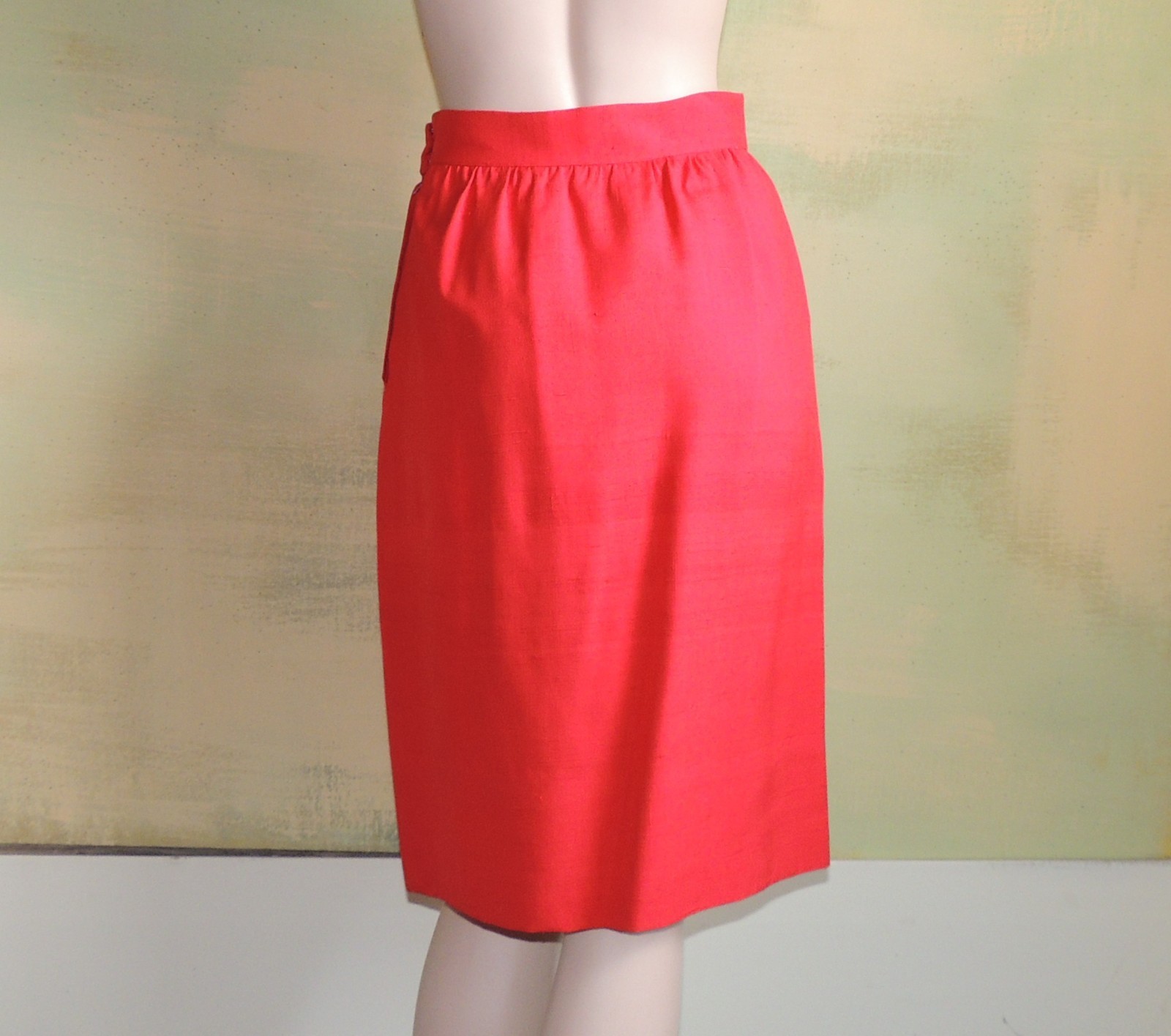 S Petite 50s Iconic Red Women’s Skirt Suit Pure Silk Dupioni Loomed n Italy Bows