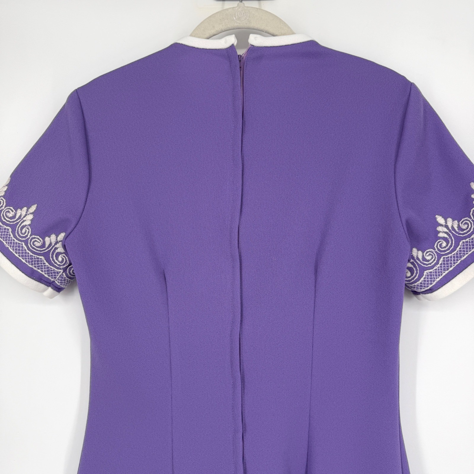 Vintage 60s 70s Mod Purple Fit & Flare Dress White Embroidery Knit Crepe Small