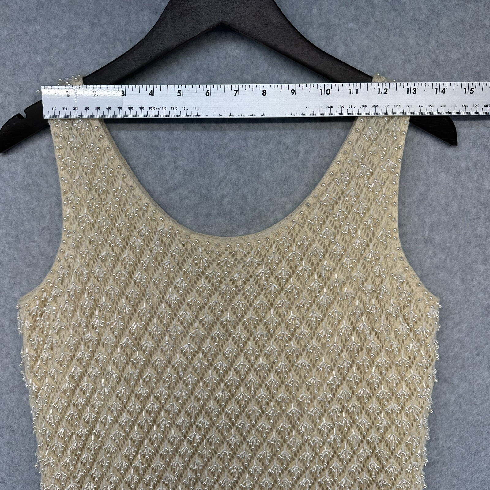 Vintage Cyn Les Womens Blouse Top Shell 100% Wool Size 36 Cream Beaded Gorgeous!