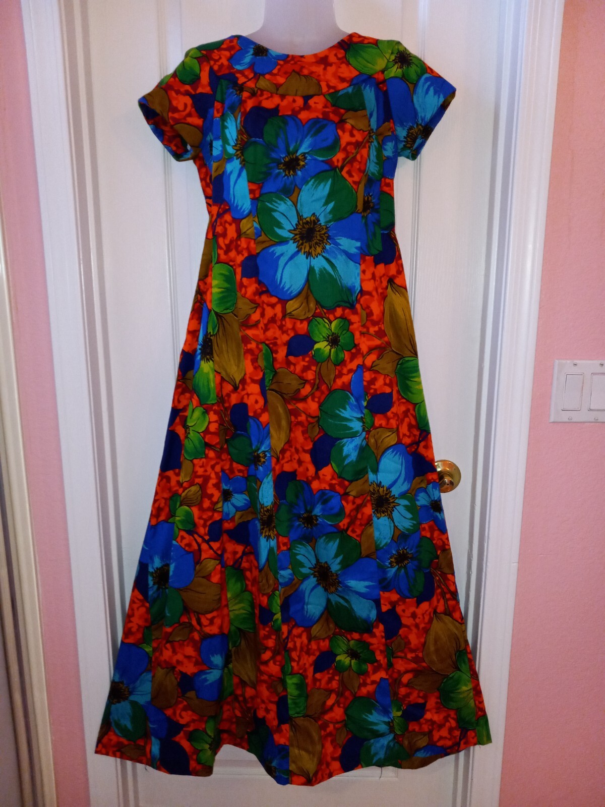 Vintage 60s Hawaiian Barkcloth Floral Watteau Muumuu Maxi Dress Tiki Oasis M/L