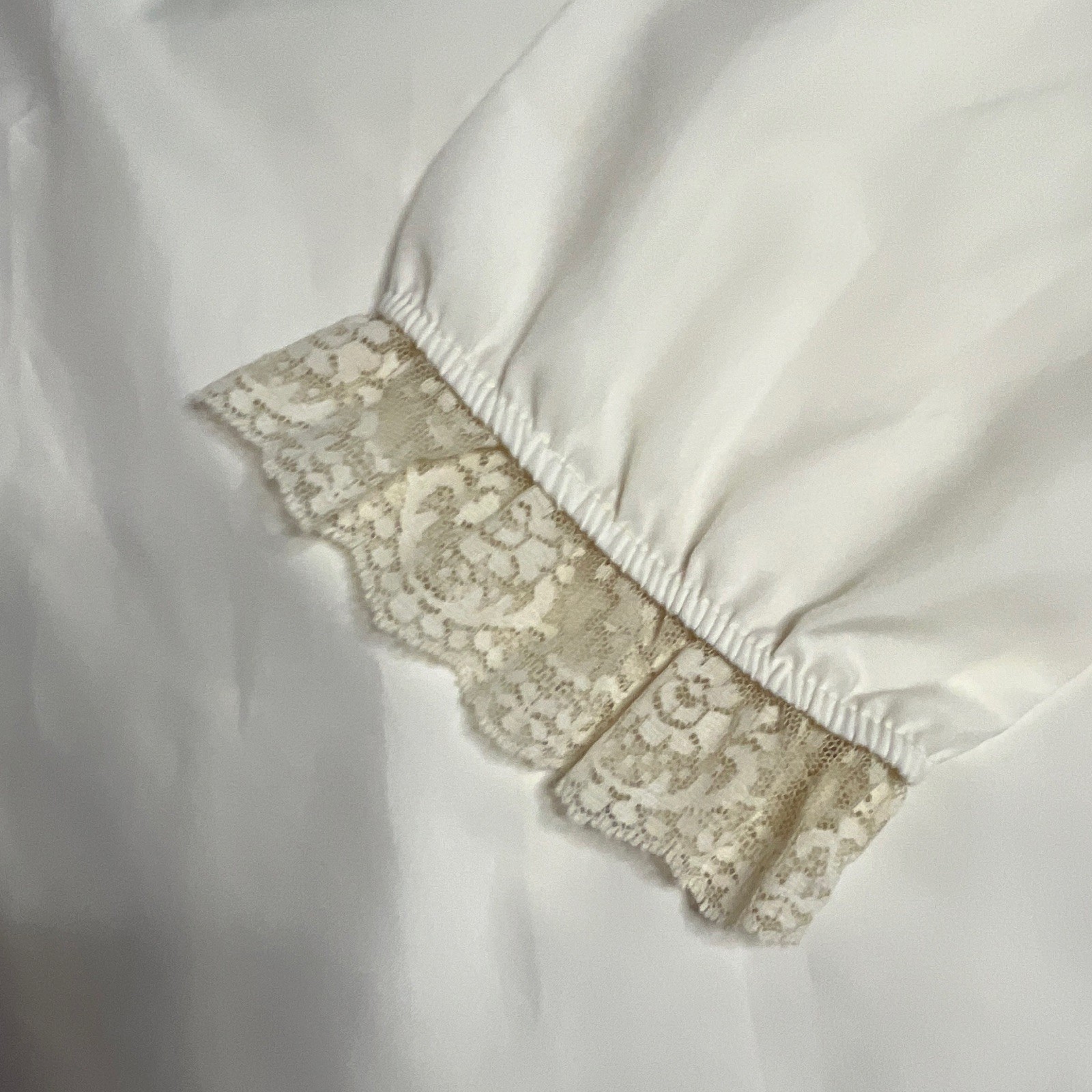 Sears Vintage White/Ivory Lace Ruffle High Neck Long Sleeve Blouse Size 16