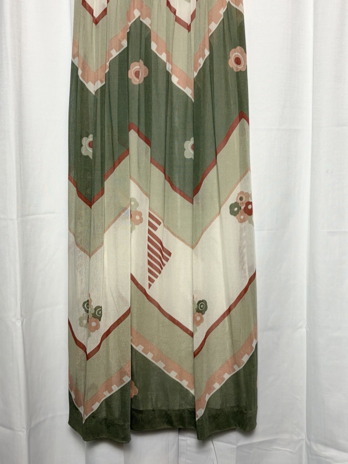 Vintage 1970s Hoku Green Neutrals Floral Ruffle Neck Maxi Dress Size 38 (Small)