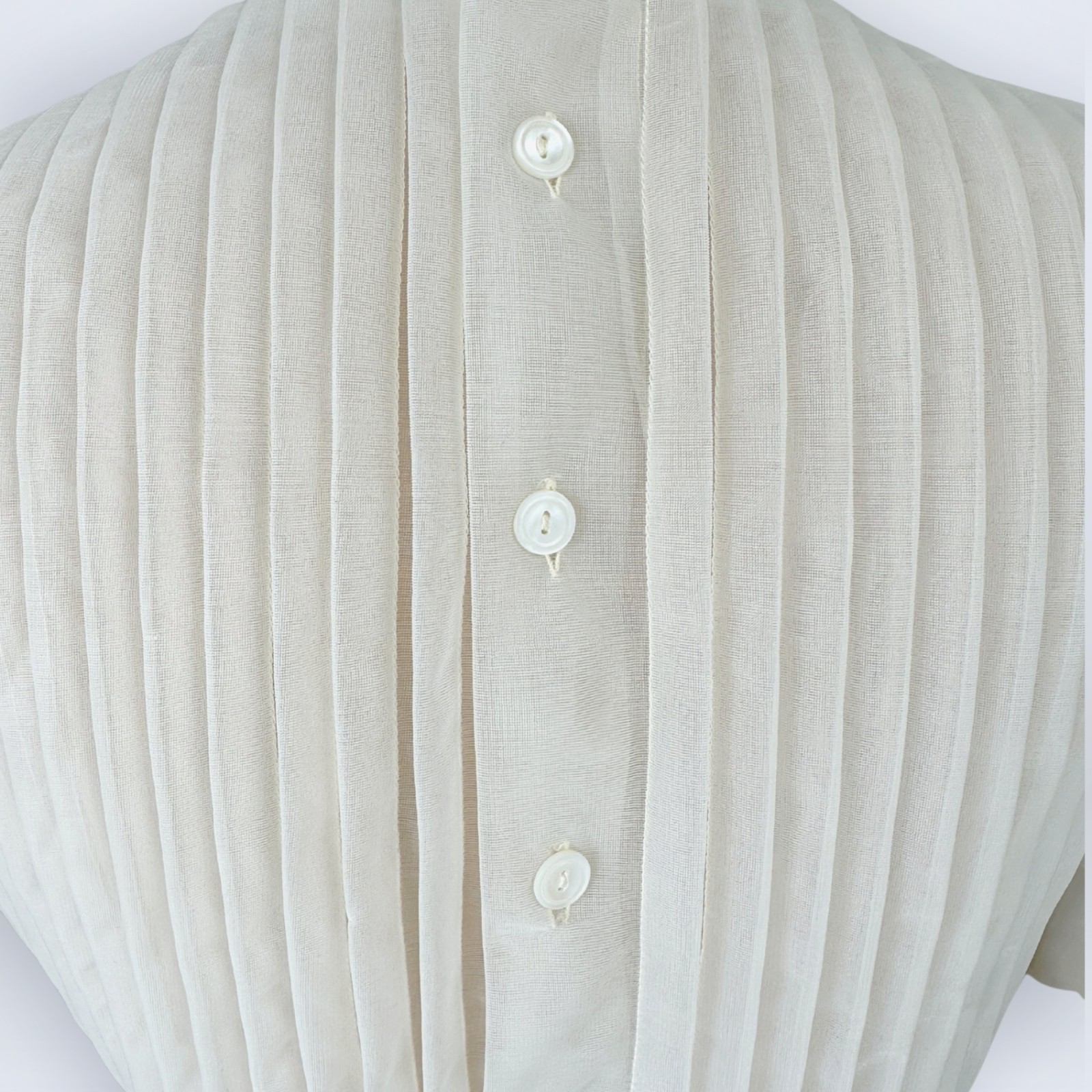Vintage 1950s Eclipse Seattle Sheer Ecru Nylon Pleated Lace Blouse Button Back