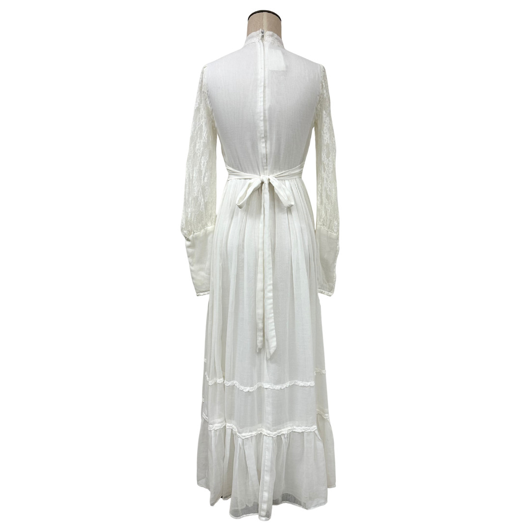 Vintage 1970s Gunne Sax Jessica McClintock White Lace Sleeve Victorian Dress