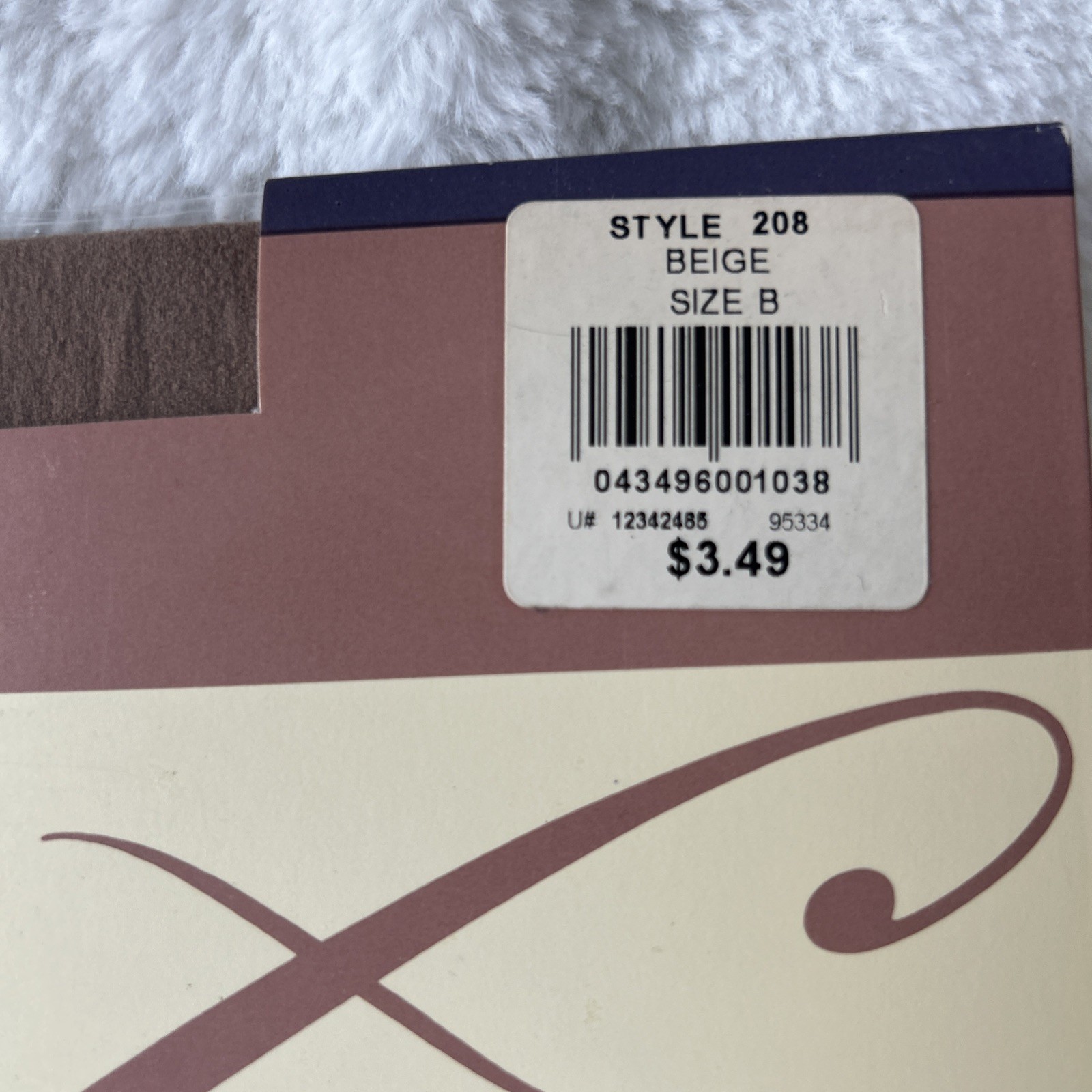 2 Vintage Field Manor Sheer to waist Pantyhose Style 208 size B Beige/Sandalwood