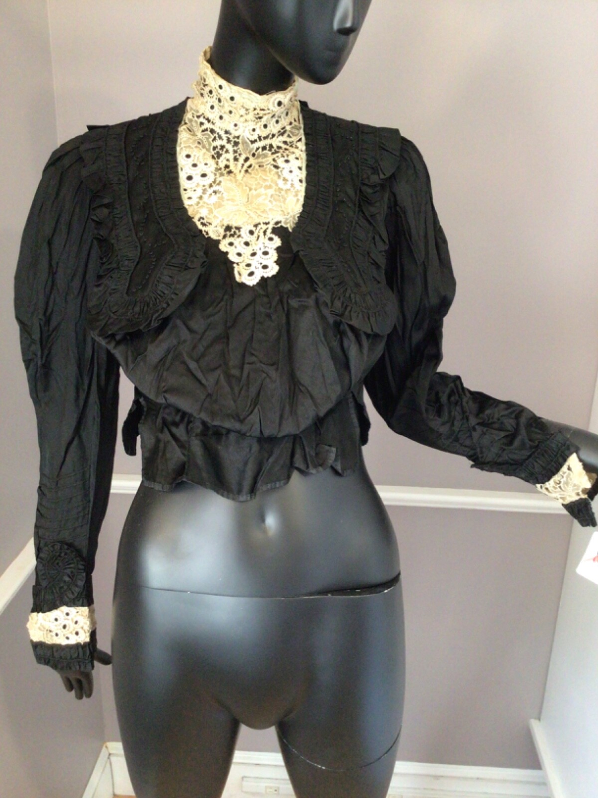 Authentic Vintage Black Silk and Lace Gibson Girl Era Bodice (E-9)