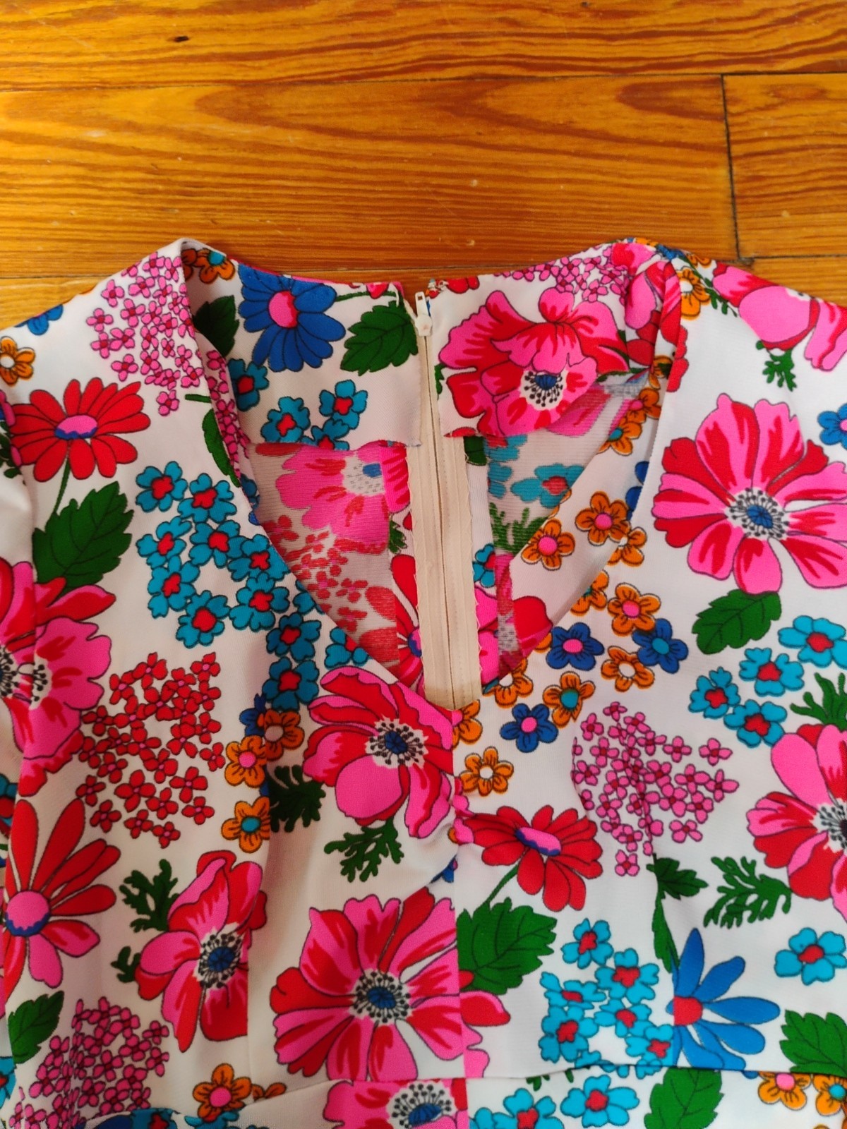 Vtg 60s 70s Floral Dress Small Red Pink Blue Green White
