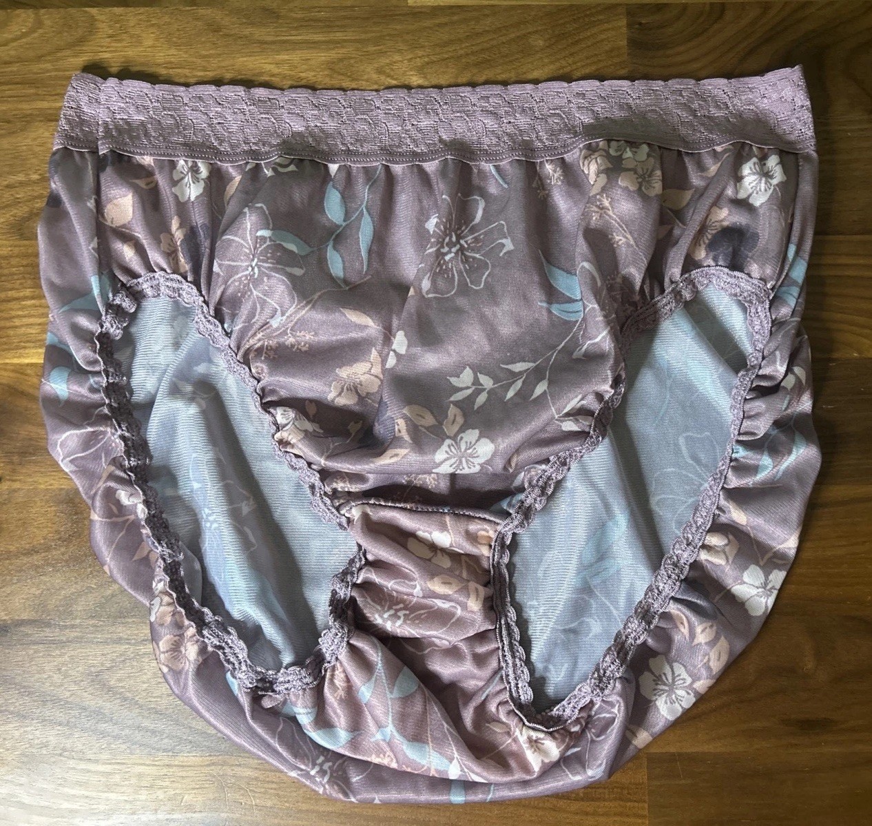 Vtg Hanes Her Way Nylon Second Skin Hi-Cut Panties Purple Sz 9 Wide Lace Band