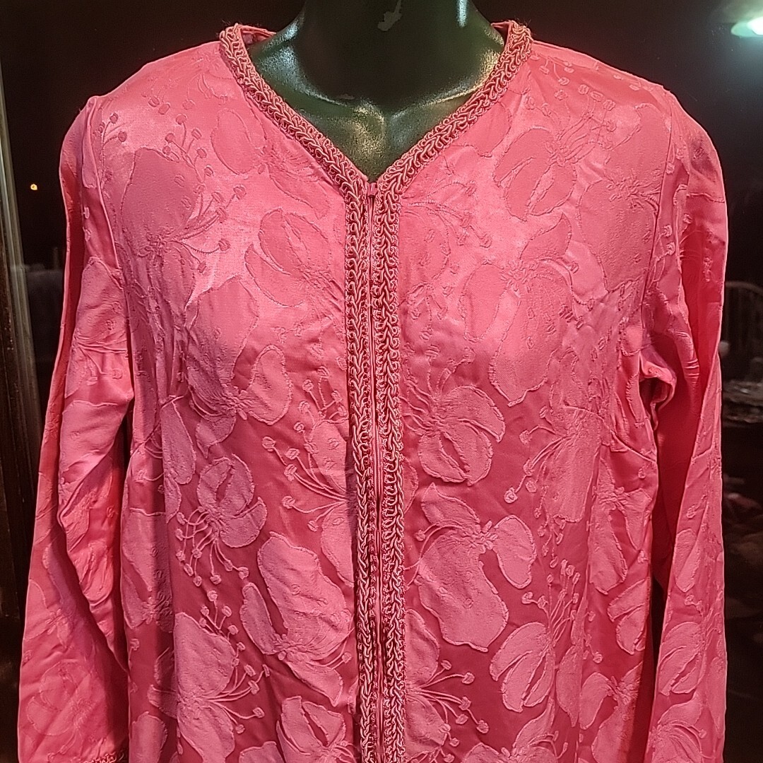 60s Lisanne Vintage Loungewear Melon Pink Medium 36-38″Ch 52 Len Zipper Brocade