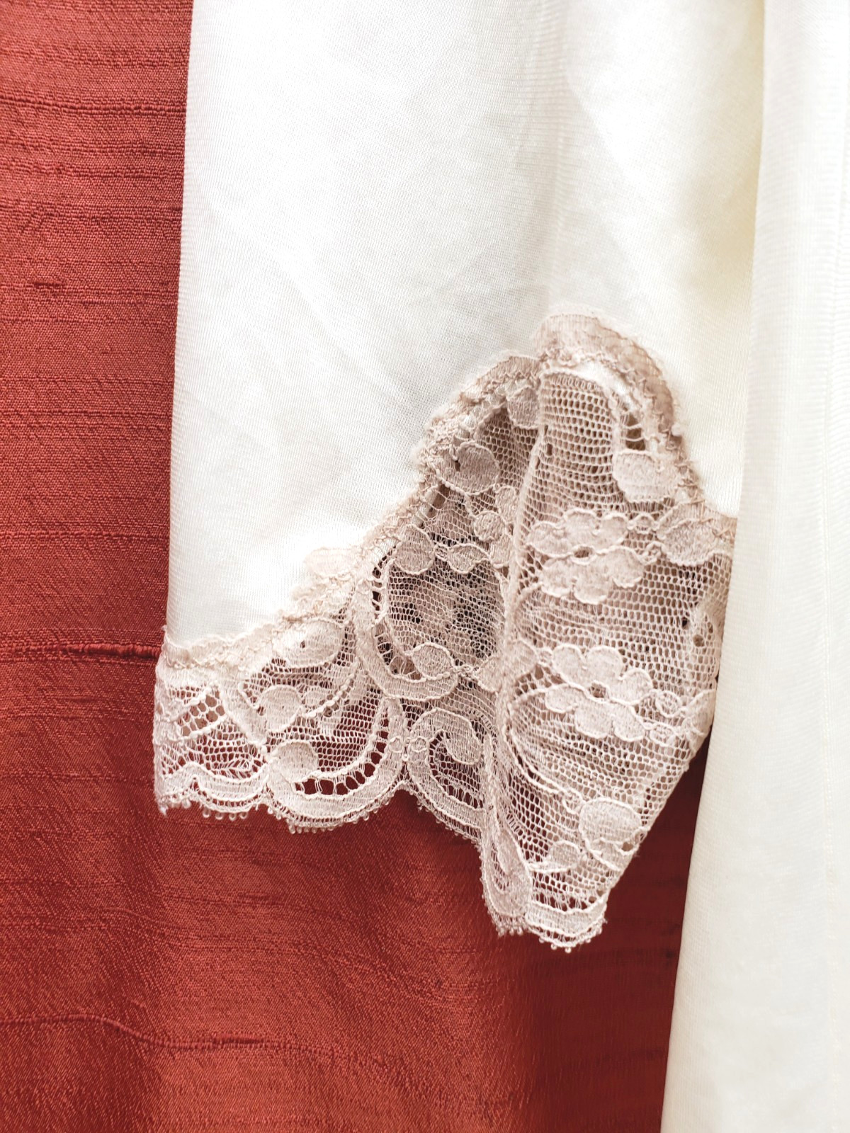 Vintage 60’s Flair short robe negligee size S ILGWU union made IVORY lace