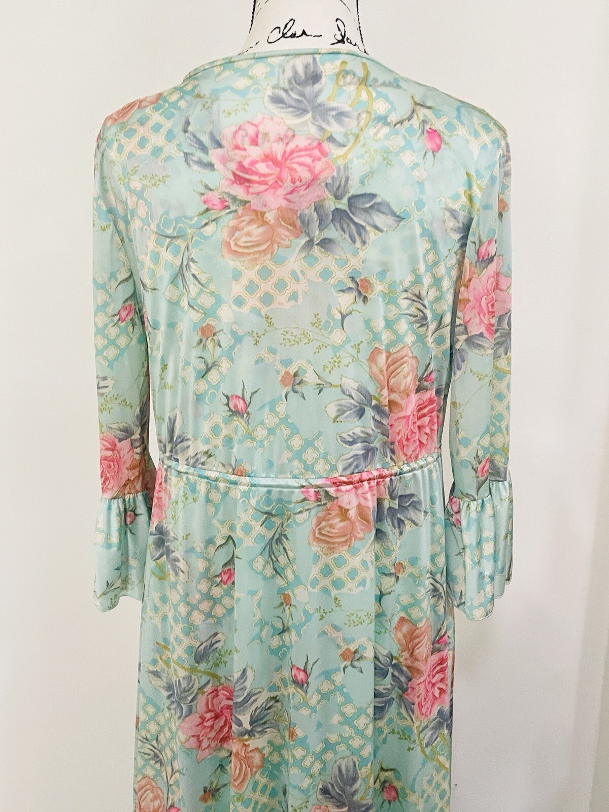 Vanity Fair 2 Piece Set Maxi NightGown & Robe Peignoir Pastel Floral Sz SML VTG