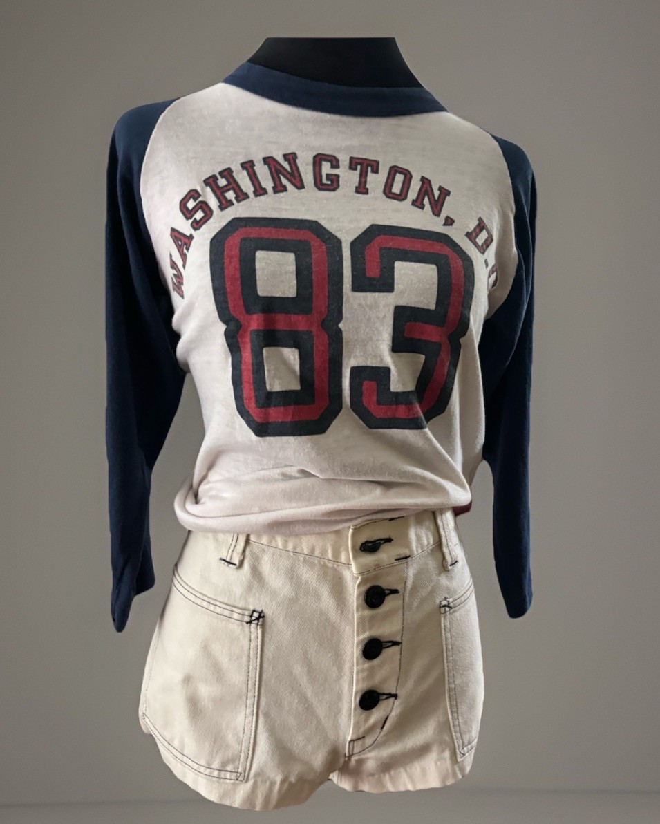 VTG 1983 50/50 Unisex Baseball Raglan Tee.small.sleeve Print