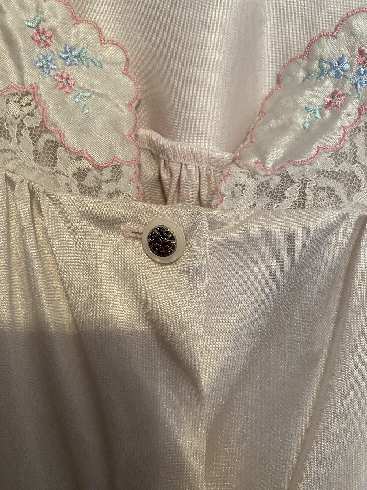 Vintage Women’s Night Top Pink Button Down Lace Trim And Lace Pockets No Tag