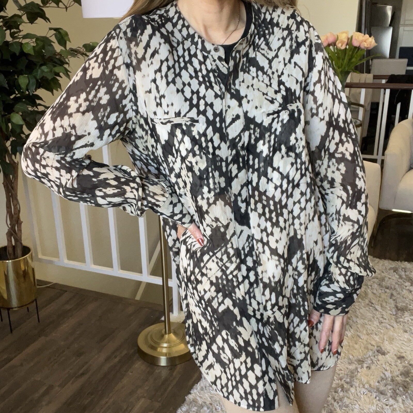 Vince Basketweave Print Silk Long Sleeves Mock Neck Button Sheer Blouse Top 14