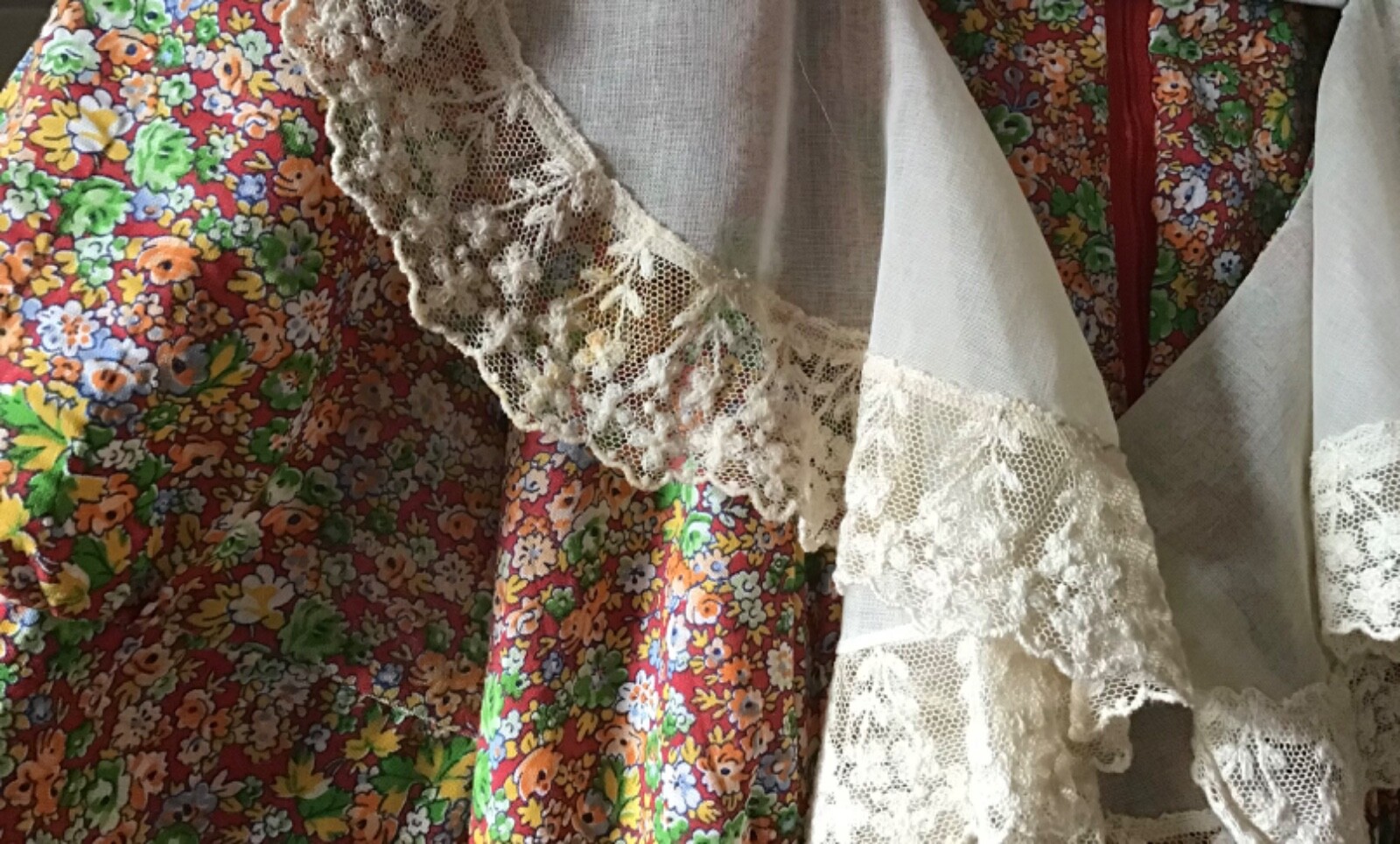 Vintage 1970s Irene Kasmer Calico Tiny Floral Print Maxi Dress Size XS