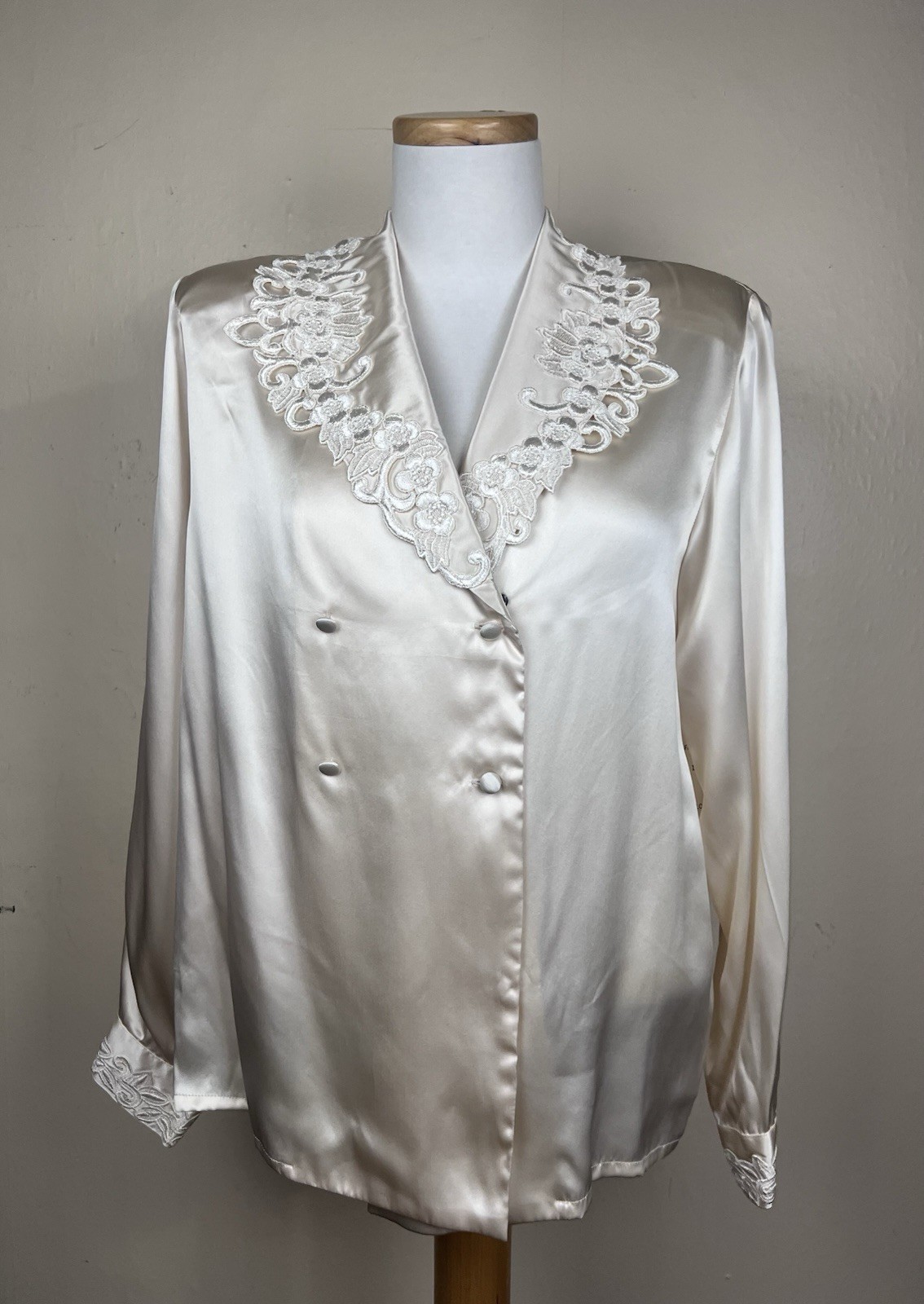 VTG 90’s Nilani Silk Blouse Embroidered Collar Buttons Petite 12 Ivory White